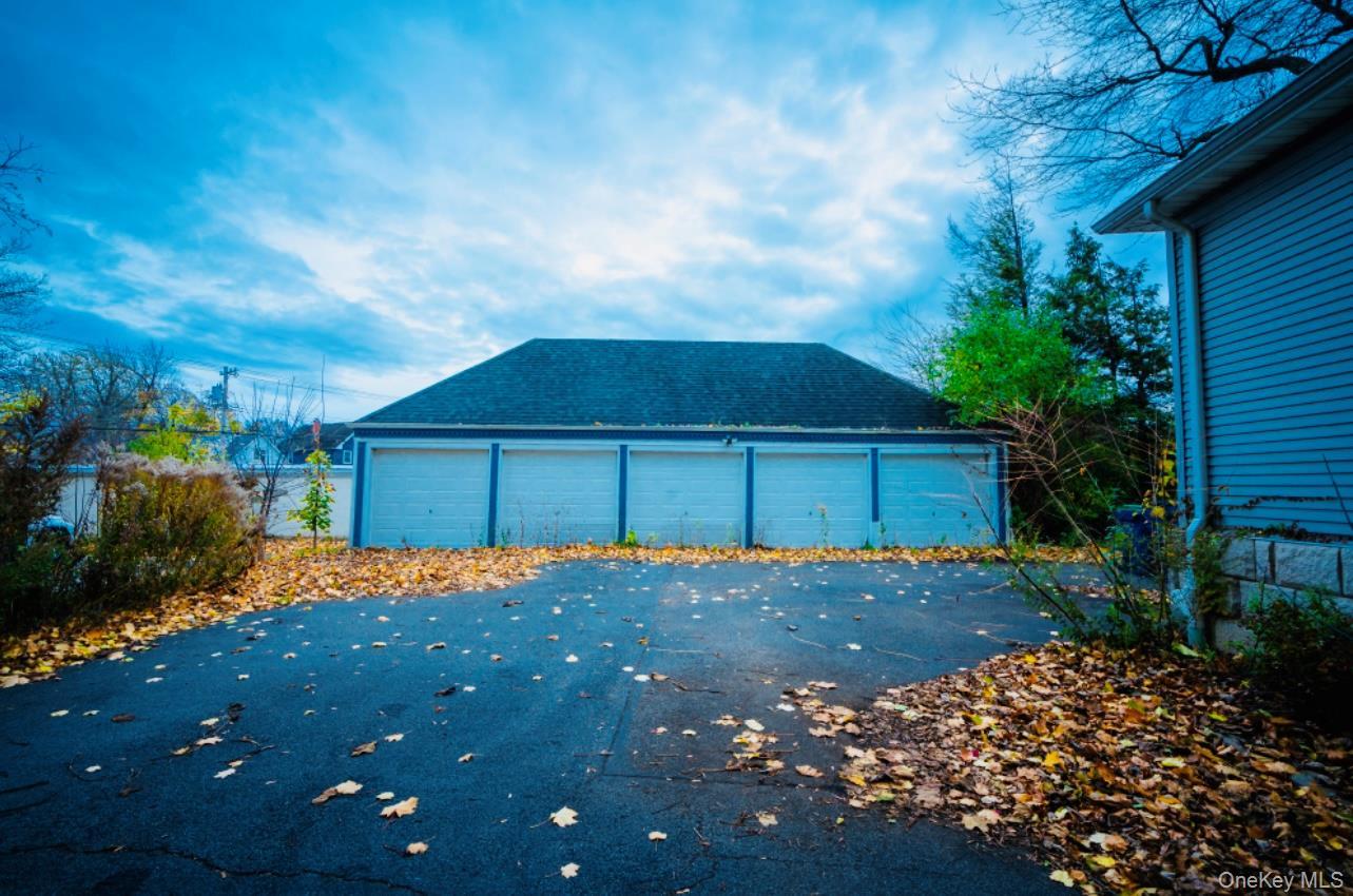 Single Family Main Street Out Of Area, NY 14226, MLS-1048141-6