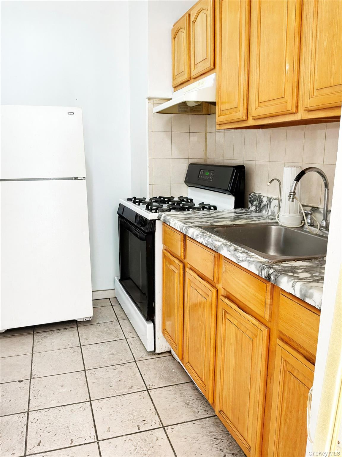 Single Family 43rd Avenue Queens, NY 11368, MLS-1048143-27