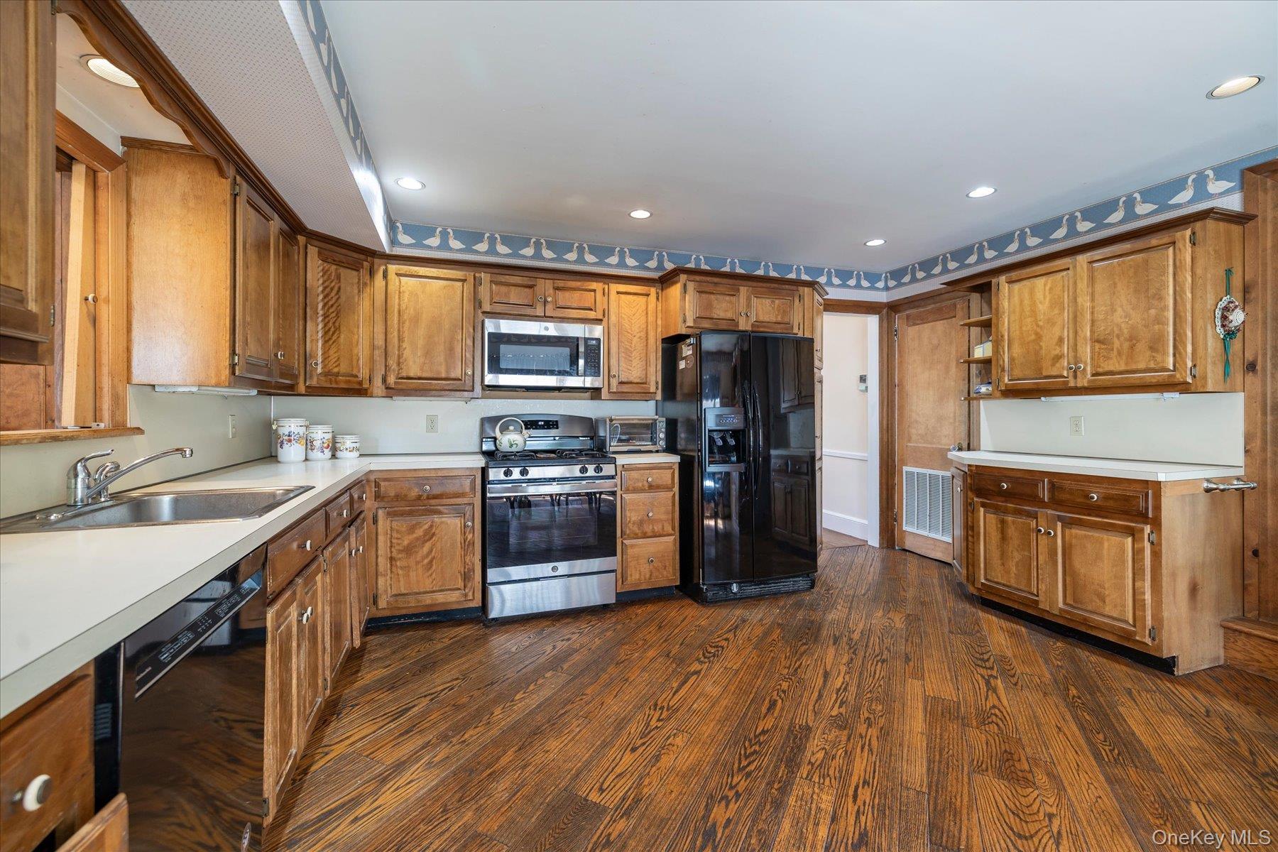Single Family Fern Street Nassau County, NY 11001, MLS-1048148-11