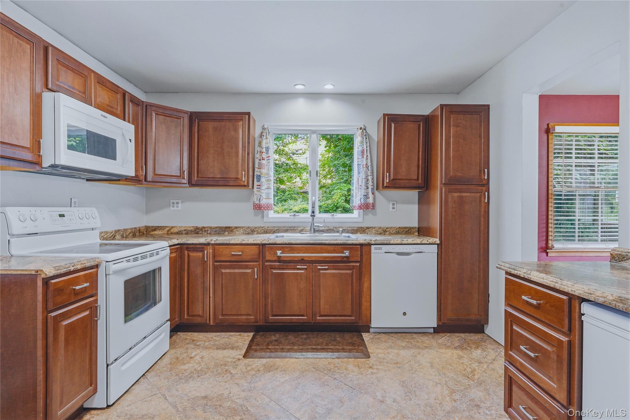 Single Family Lucas Avenue  Ulster County, NY 12401, MLS-1048155-11