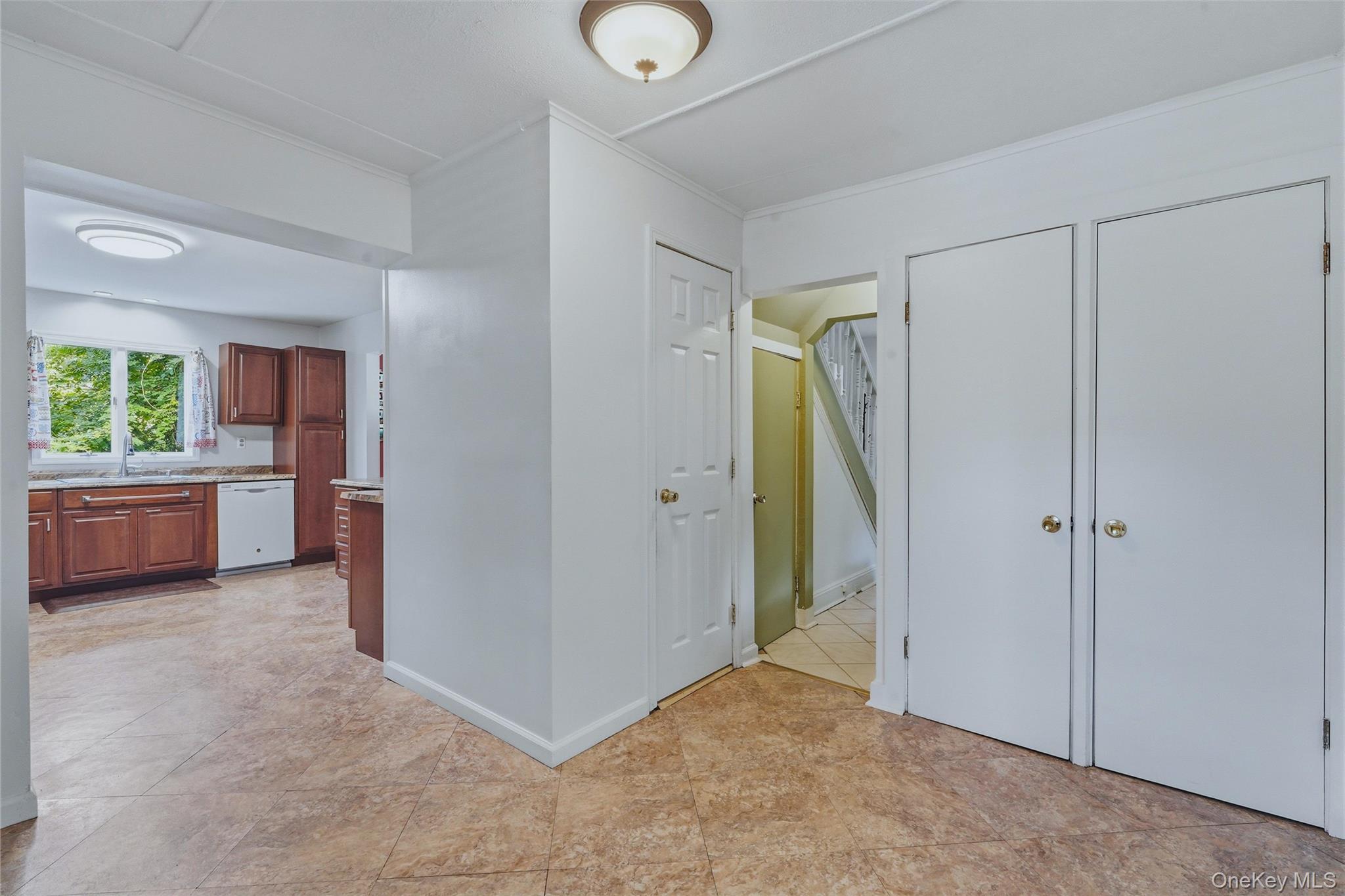 Single Family Lucas Avenue  Ulster County, NY 12401, MLS-1048155-8