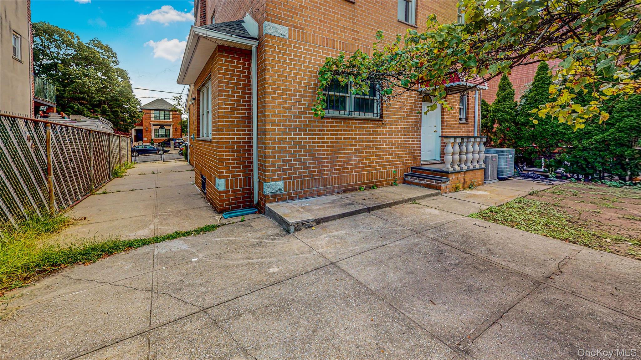Single Family 49th Street Queens, NY 11105, MLS-1048159-22