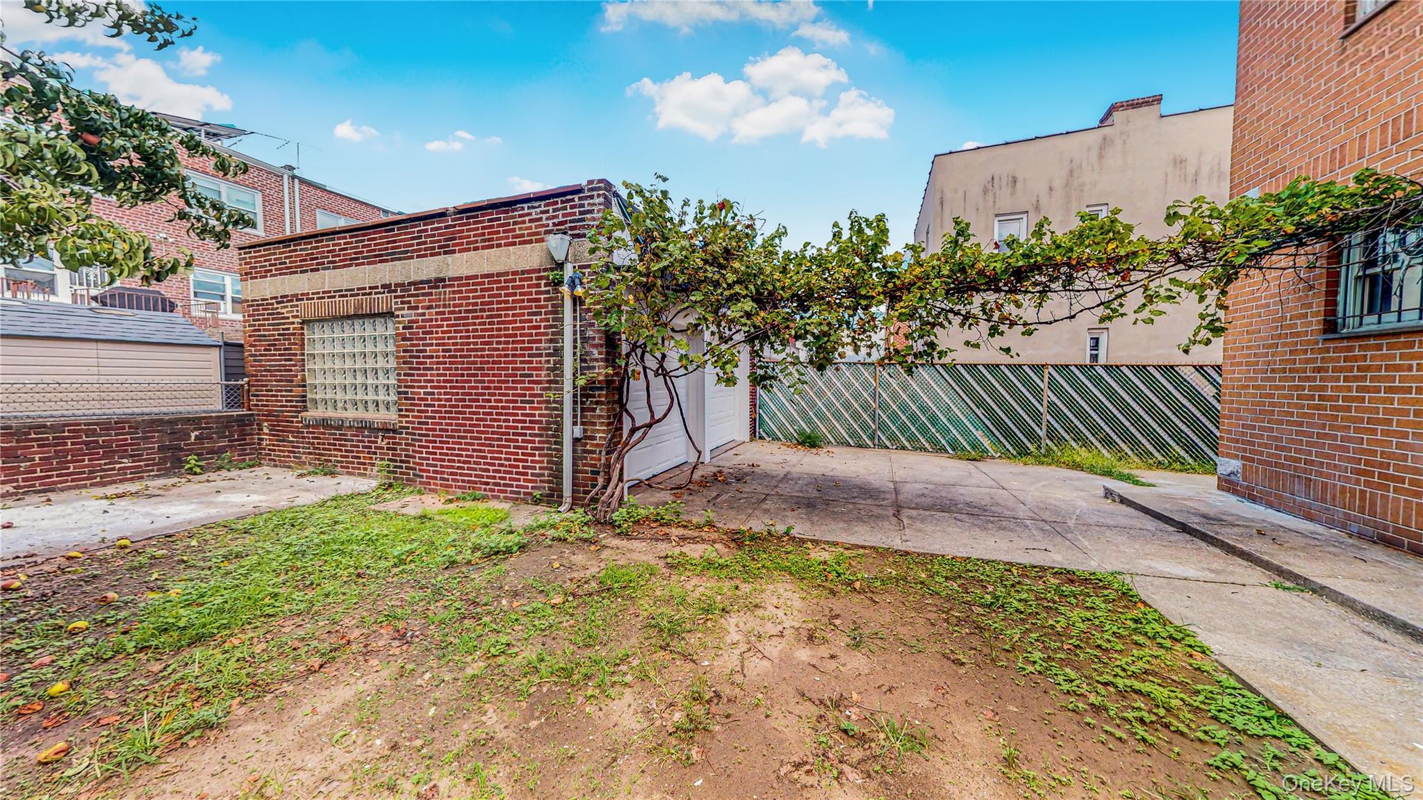 Single Family 49th Street  Queens, NY 11105, MLS-1048159-23