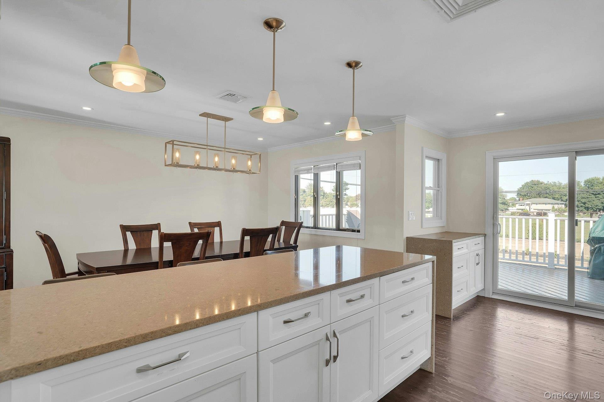 Single Family Heather Crescent Suffolk County, NY 11725, MLS-1048174-19