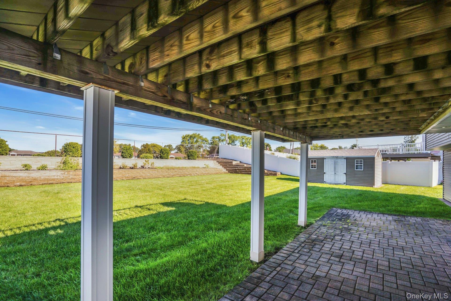 Single Family Heather Crescent Suffolk County, NY 11725, MLS-1048174-39