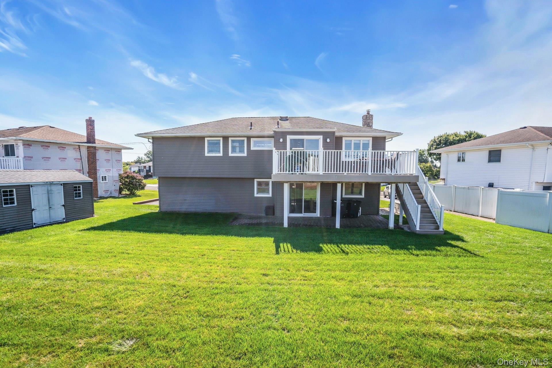 Single Family Heather Crescent Suffolk County, NY 11725, MLS-1048174-46