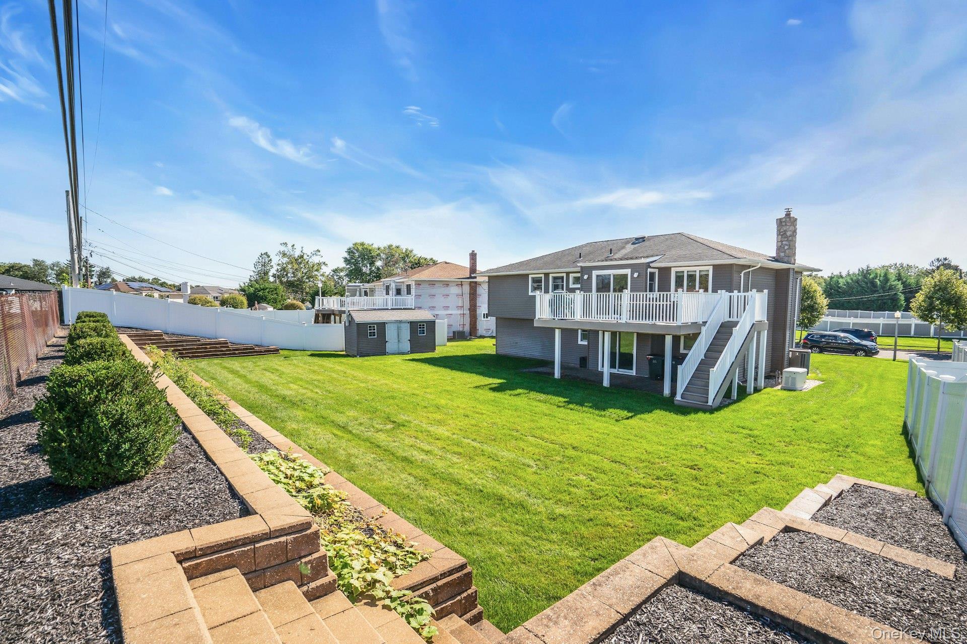 Single Family Heather Crescent Suffolk County, NY 11725, MLS-1048174-47