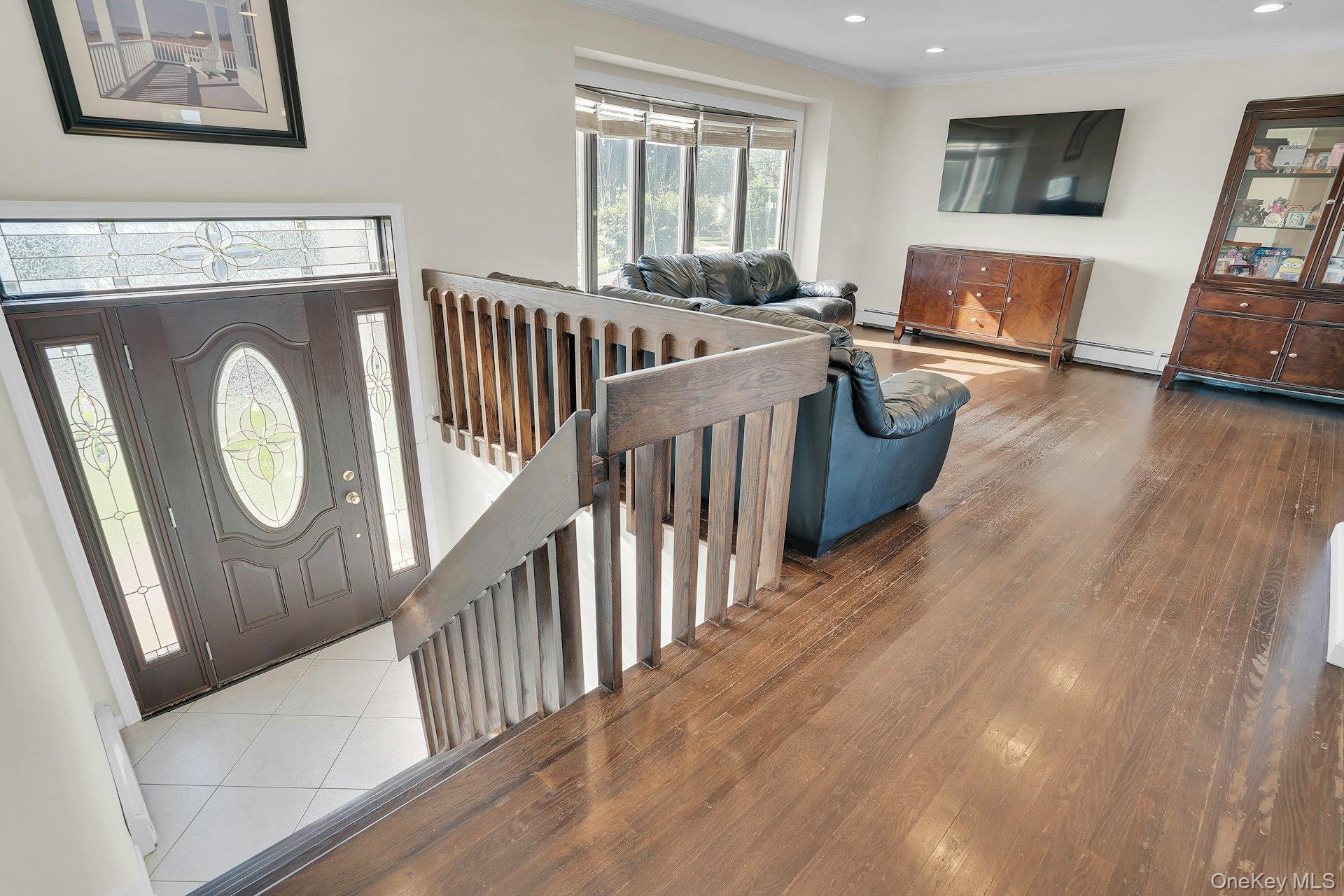 Single Family Heather Crescent Suffolk County, NY 11725, MLS-1048174-8