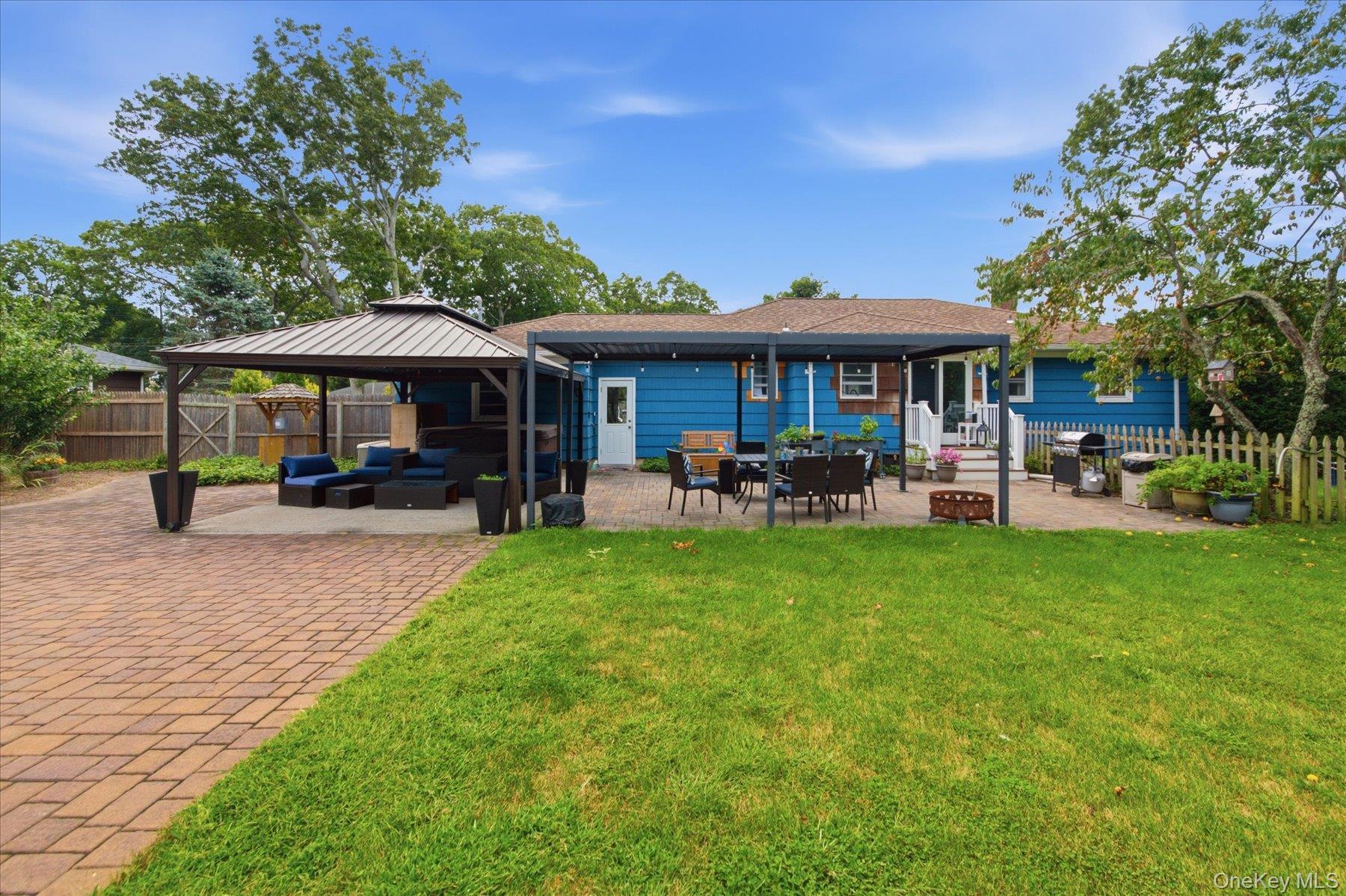 Single Family Hubbard Avenue  Suffolk County, NY 11901, MLS-1048182-30