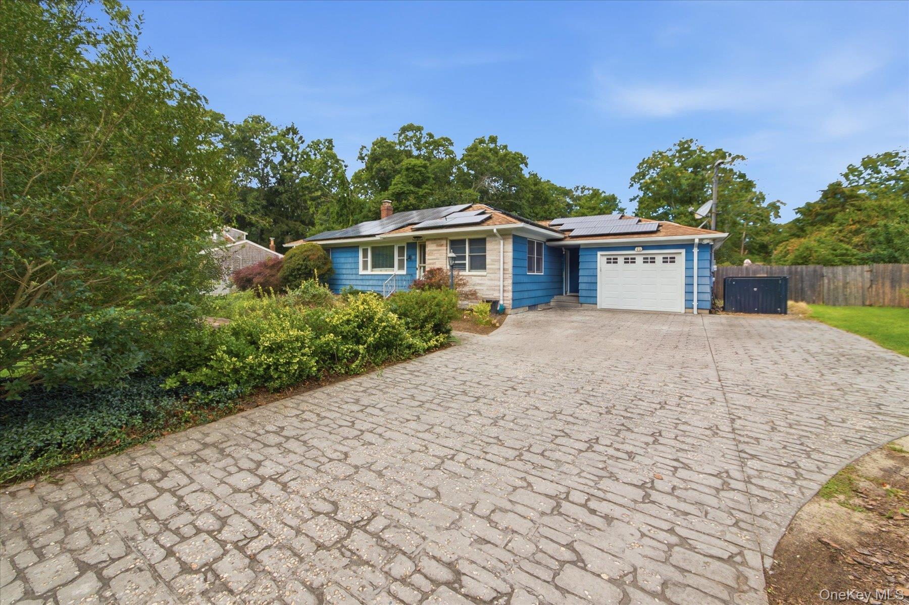 Single Family Hubbard Avenue  Suffolk County, NY 11901, MLS-1048182-5