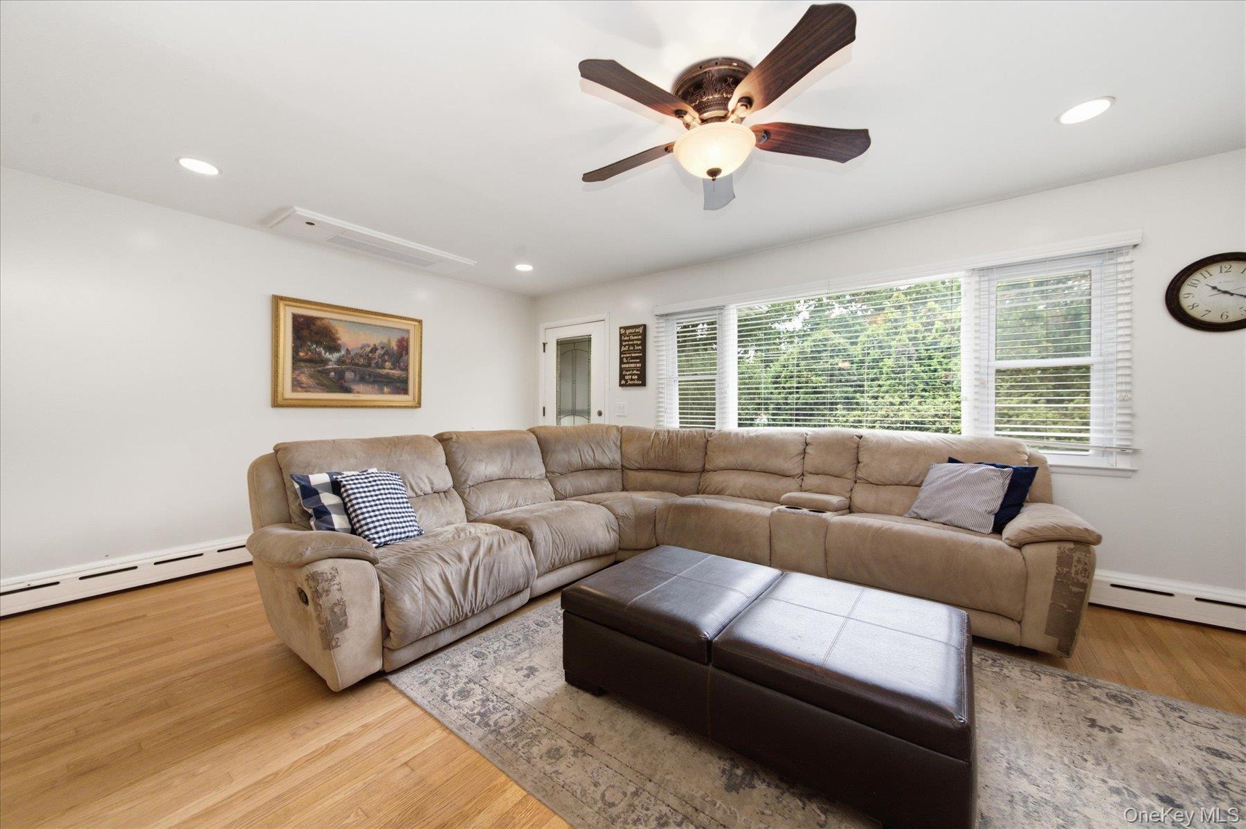 Single Family Hubbard Avenue  Suffolk County, NY 11901, MLS-1048182-7