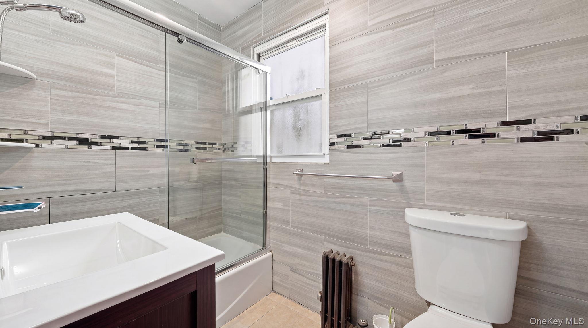 Single Family 78th Avenue  Queens, NY 11366, MLS-1048204-21