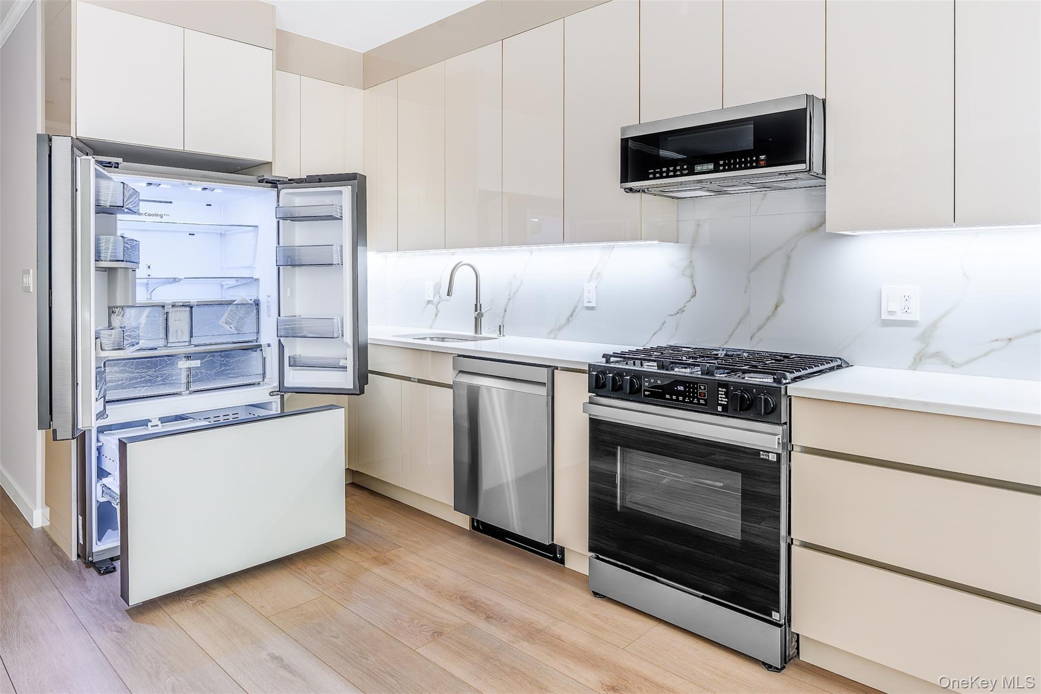 Single Family E 7th Street Brooklyn, NY 11235, MLS-1048213-12