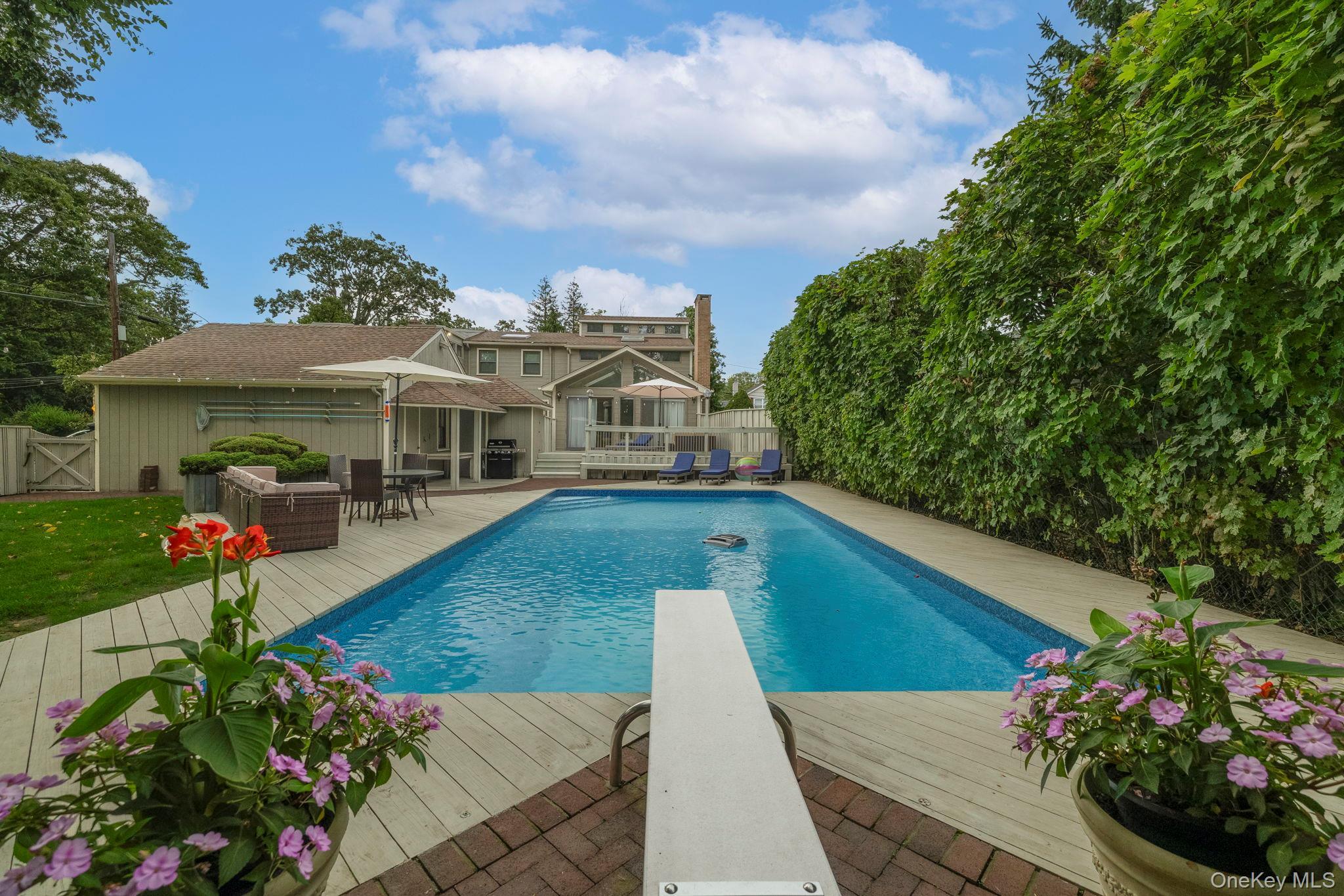 Single Family William Street  Nassau County, NY 11793, MLS-1048220-41