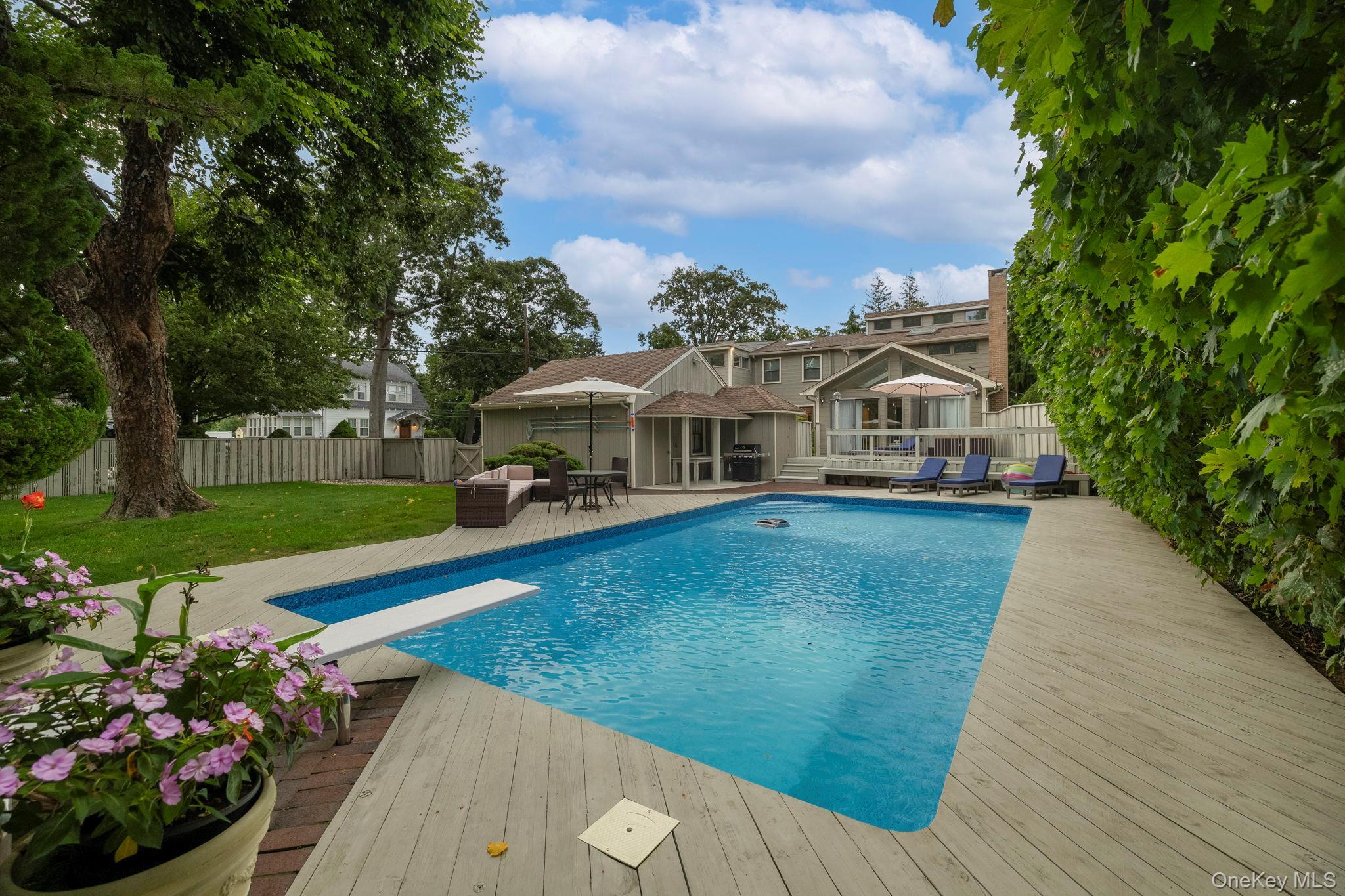Single Family William Street  Nassau County, NY 11793, MLS-1048220-43