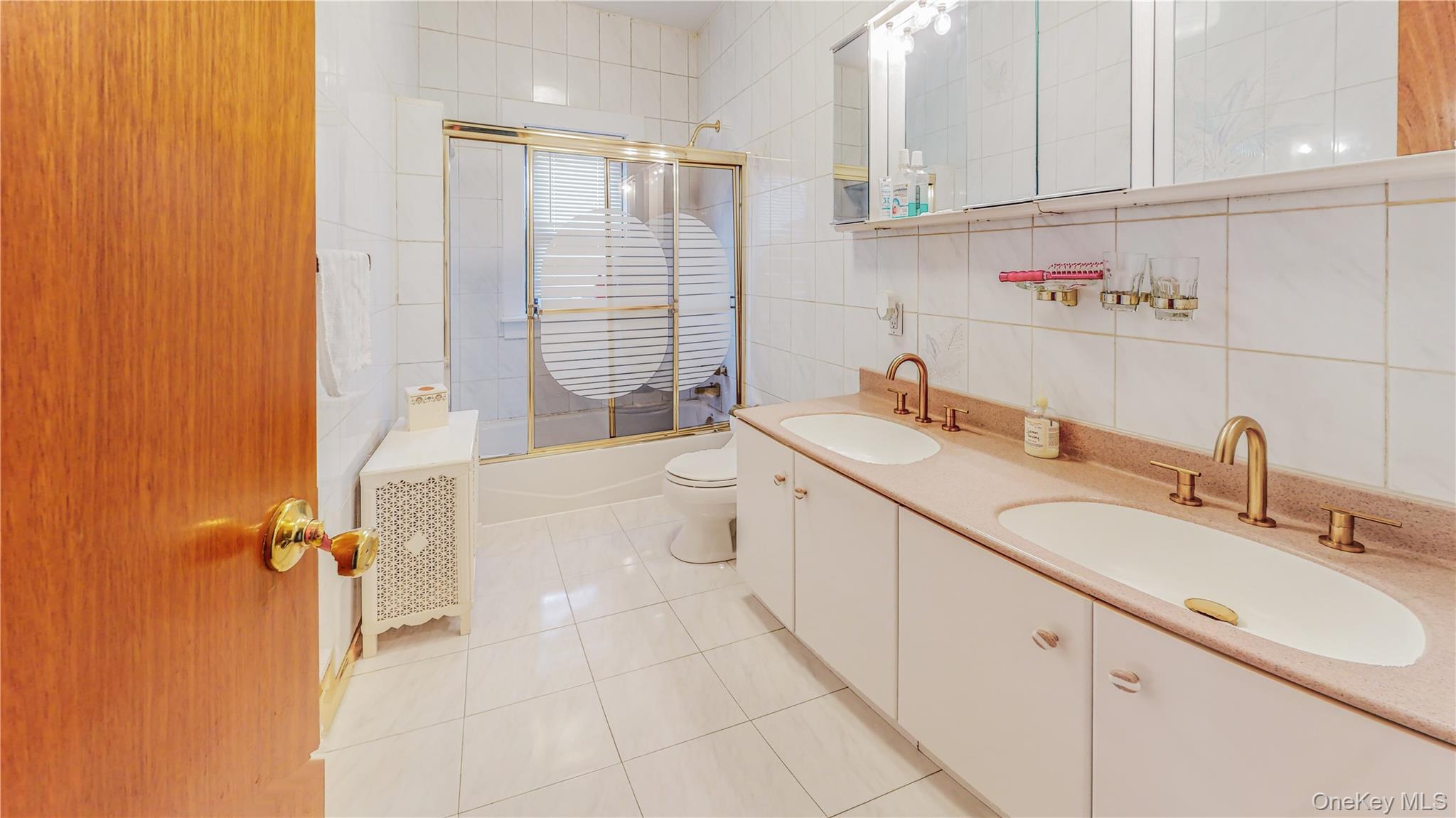Single Family 82nd Place  Queens, NY 11379, MLS-1048228-10