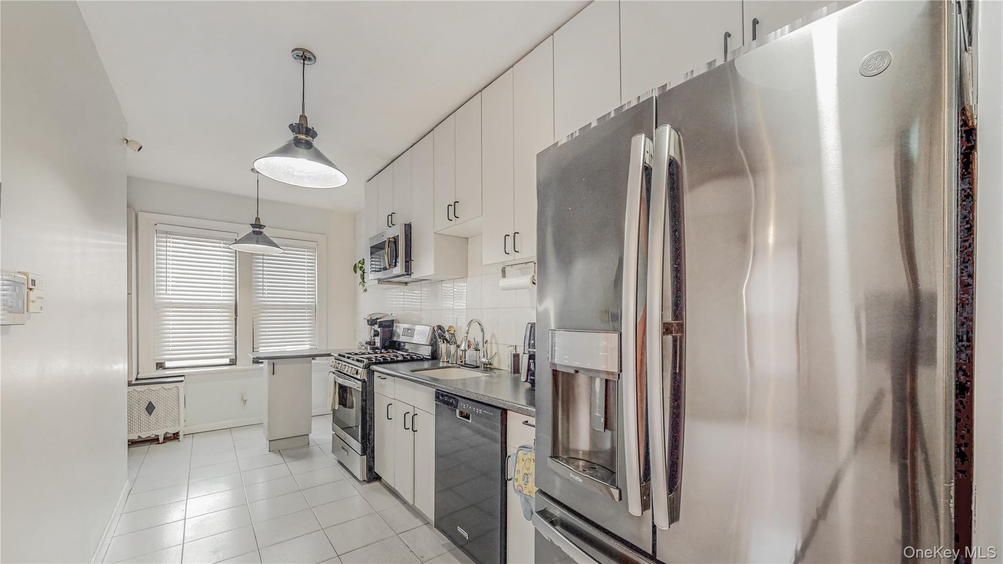 Single Family 82nd Place  Queens, NY 11379, MLS-1048228-7