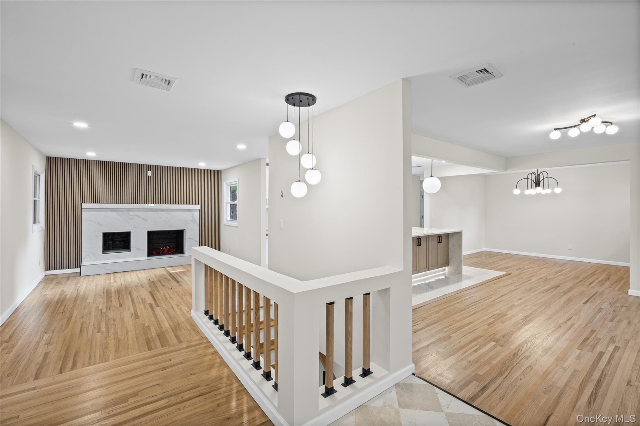 Single Family Camelot Lane Suffolk County, NY 11733, MLS-1048233-2