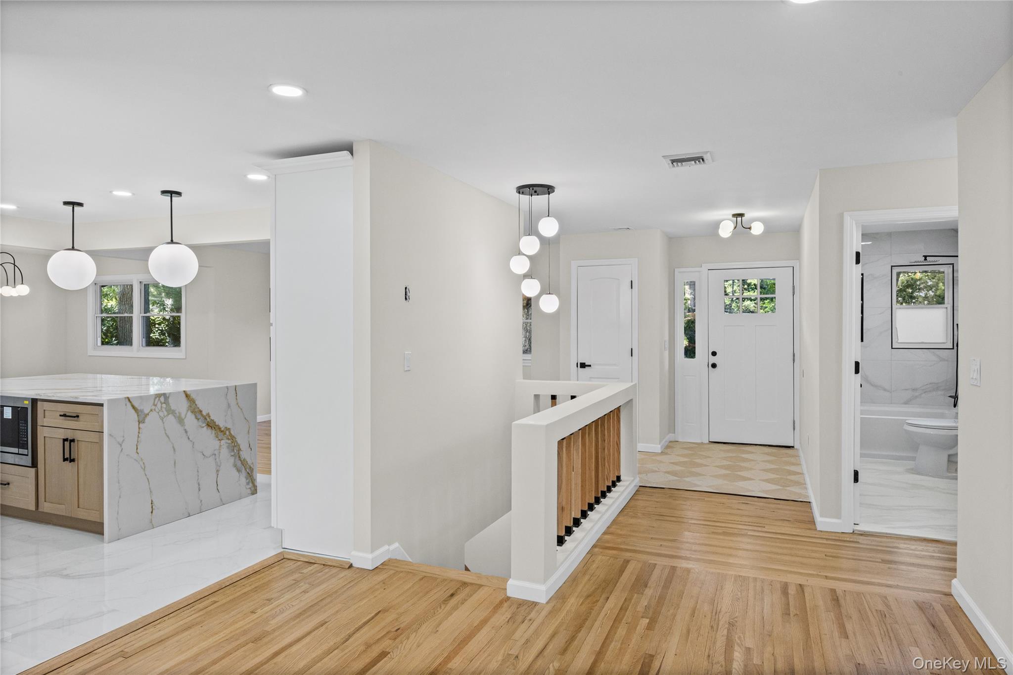 Single Family Camelot Lane Suffolk County, NY 11733, MLS-1048233-21