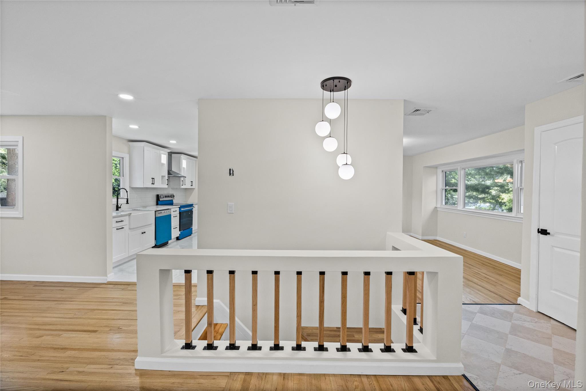 Single Family Camelot Lane Suffolk County, NY 11733, MLS-1048233-23
