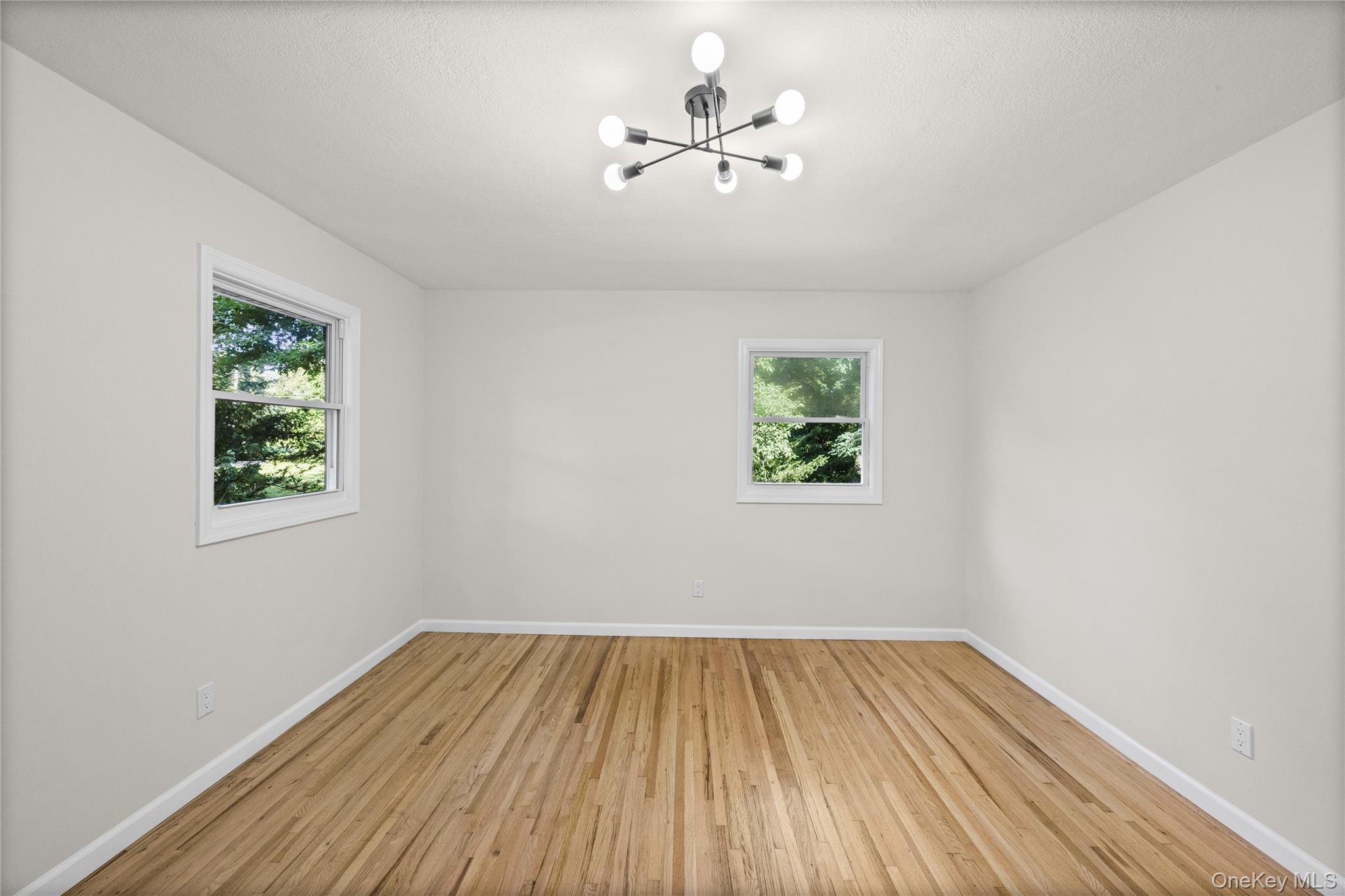 Single Family Camelot Lane Suffolk County, NY 11733, MLS-1048233-26