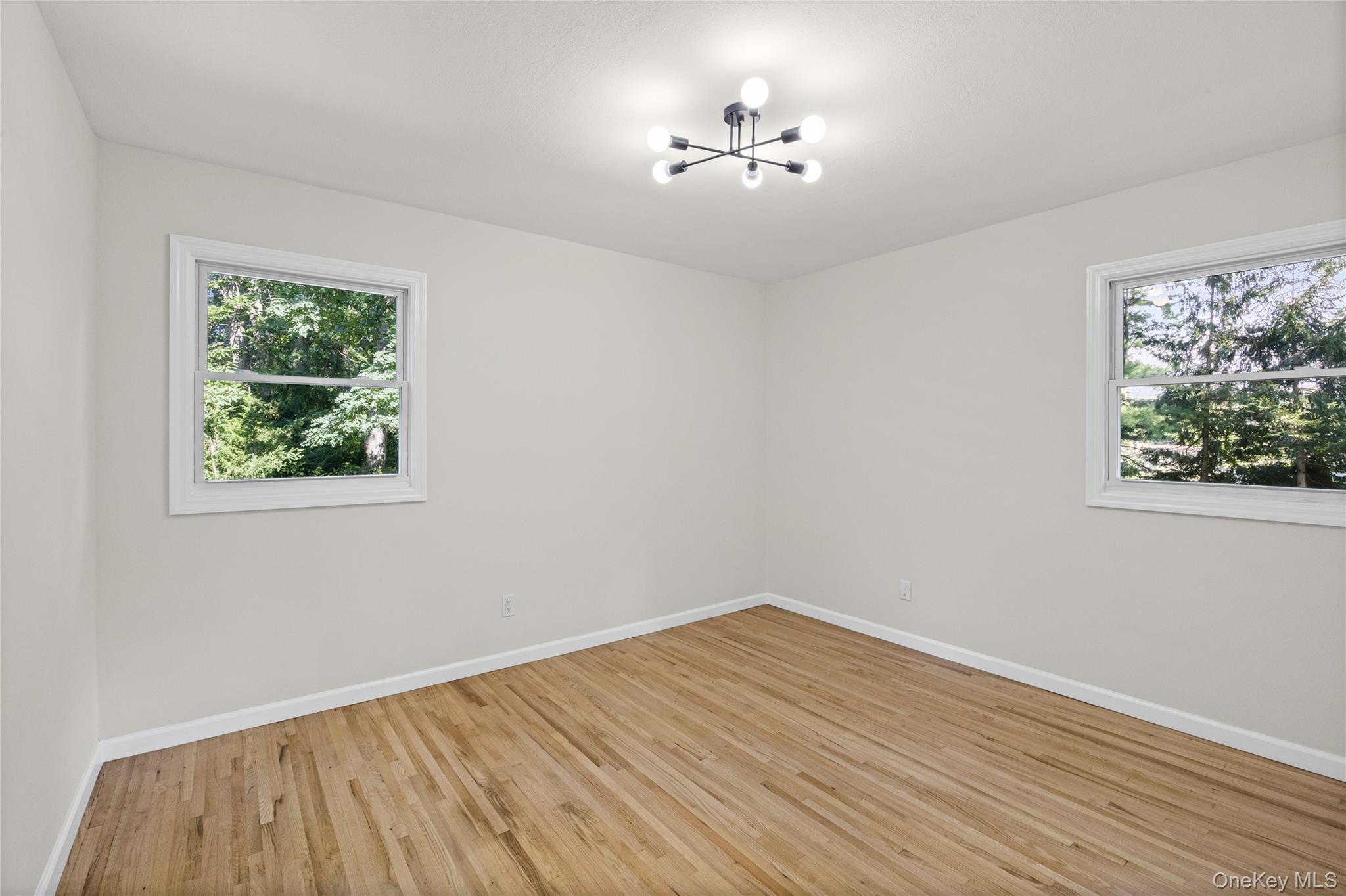 Single Family Camelot Lane Suffolk County, NY 11733, MLS-1048233-29