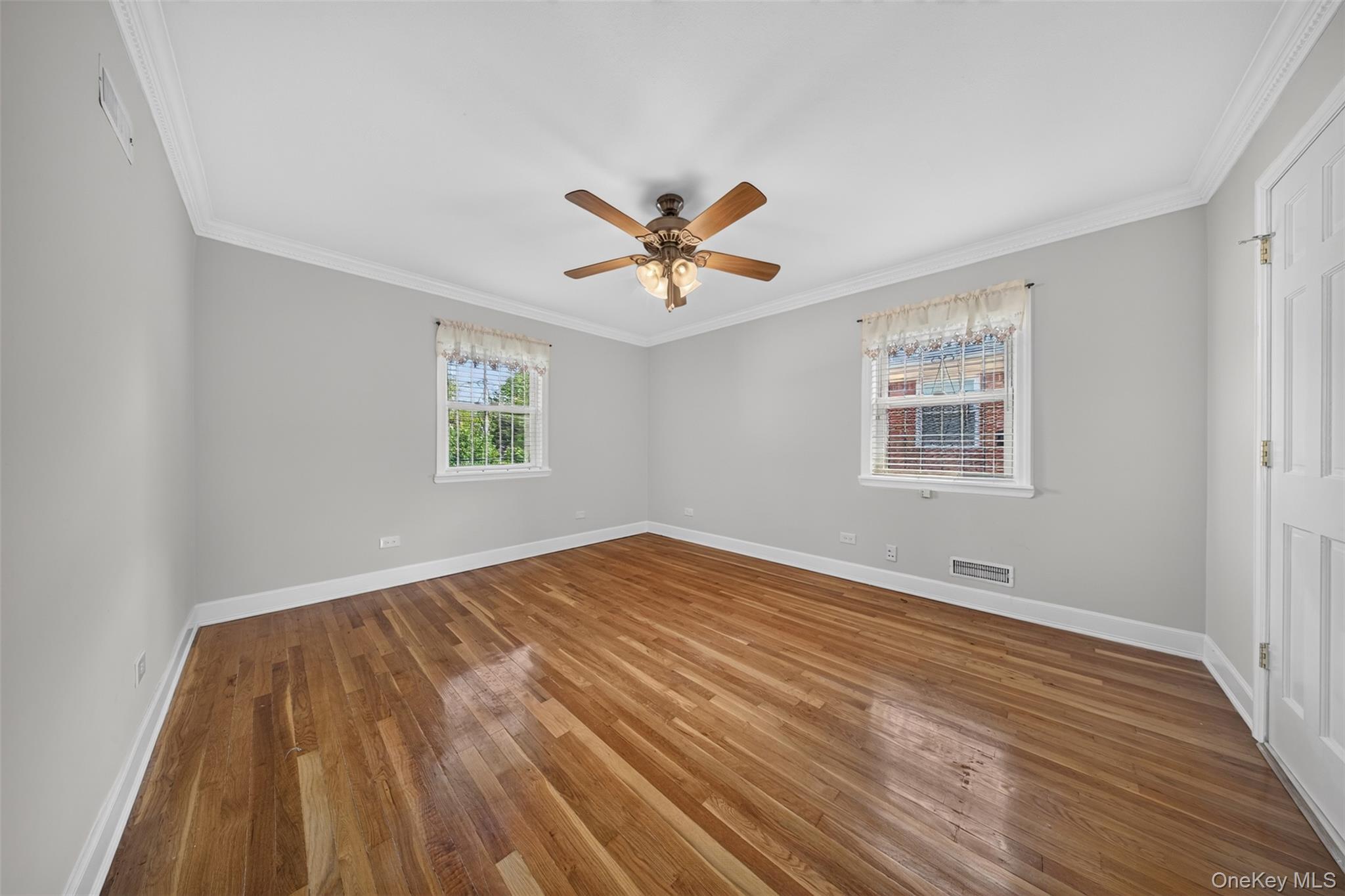 Single Family Clearview Expressway Queens, NY 11360, MLS-1048253-14
