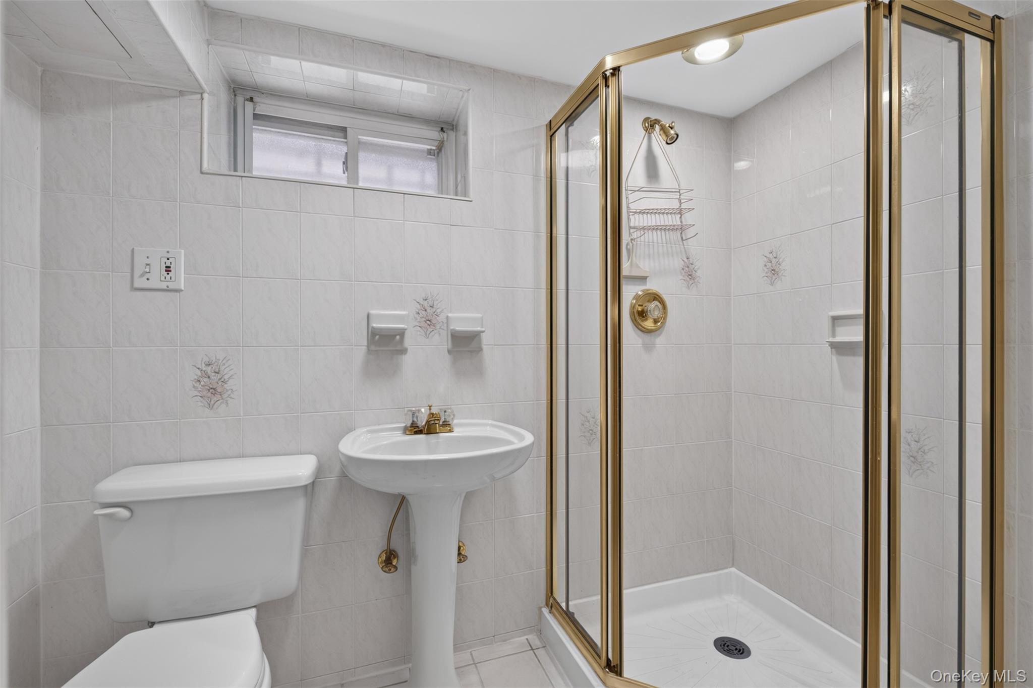 Single Family Clearview Expressway Queens, NY 11360, MLS-1048253-24