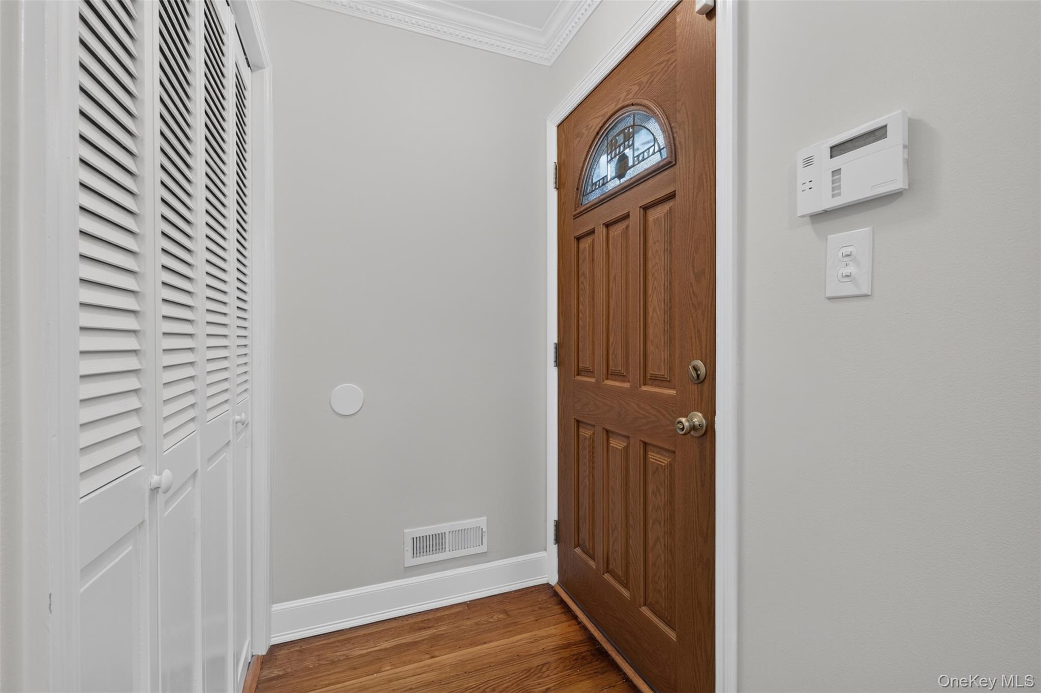Single Family Clearview Expressway Queens, NY 11360, MLS-1048253-4