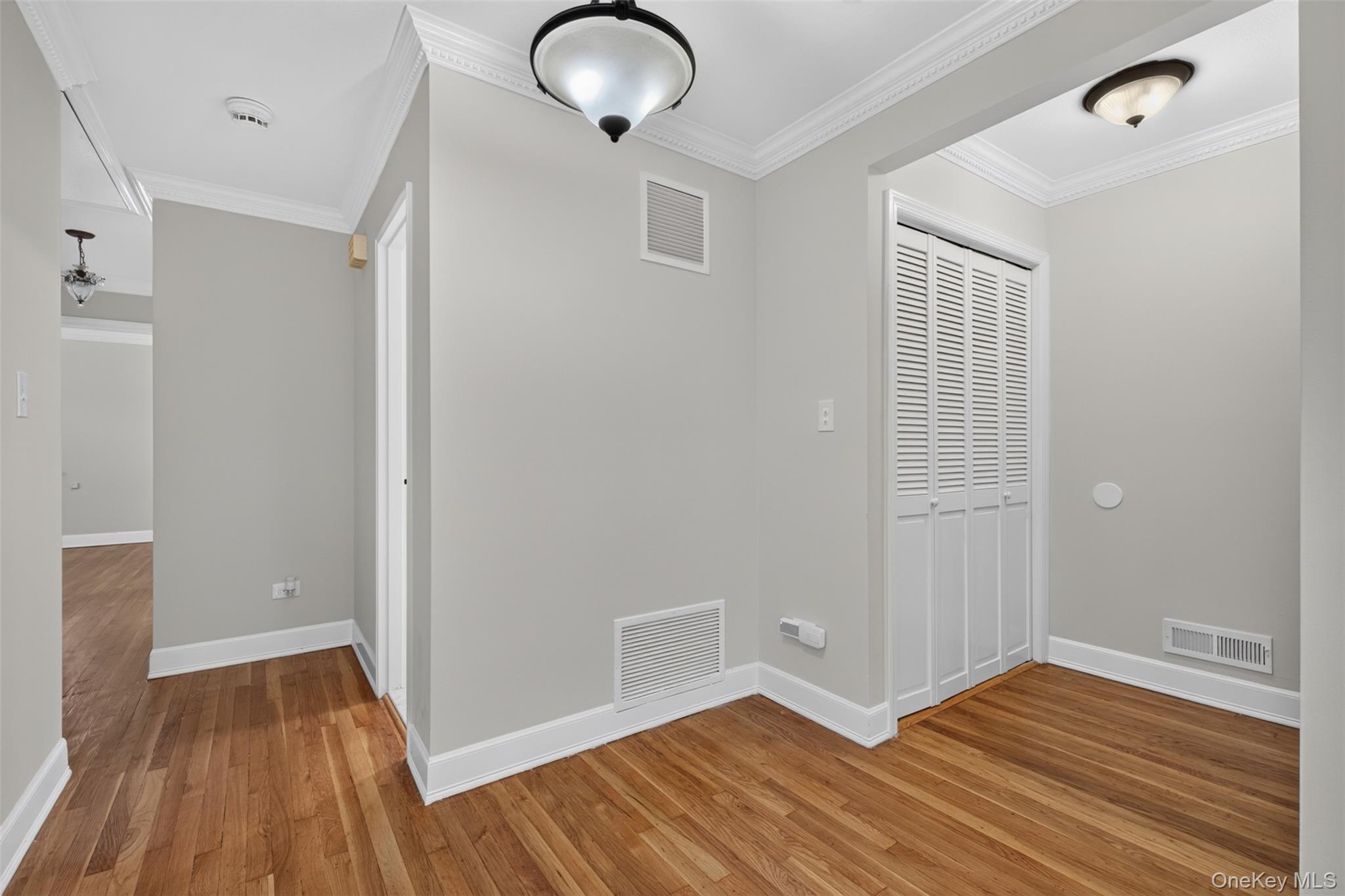 Single Family Clearview Expressway Queens, NY 11360, MLS-1048253-5