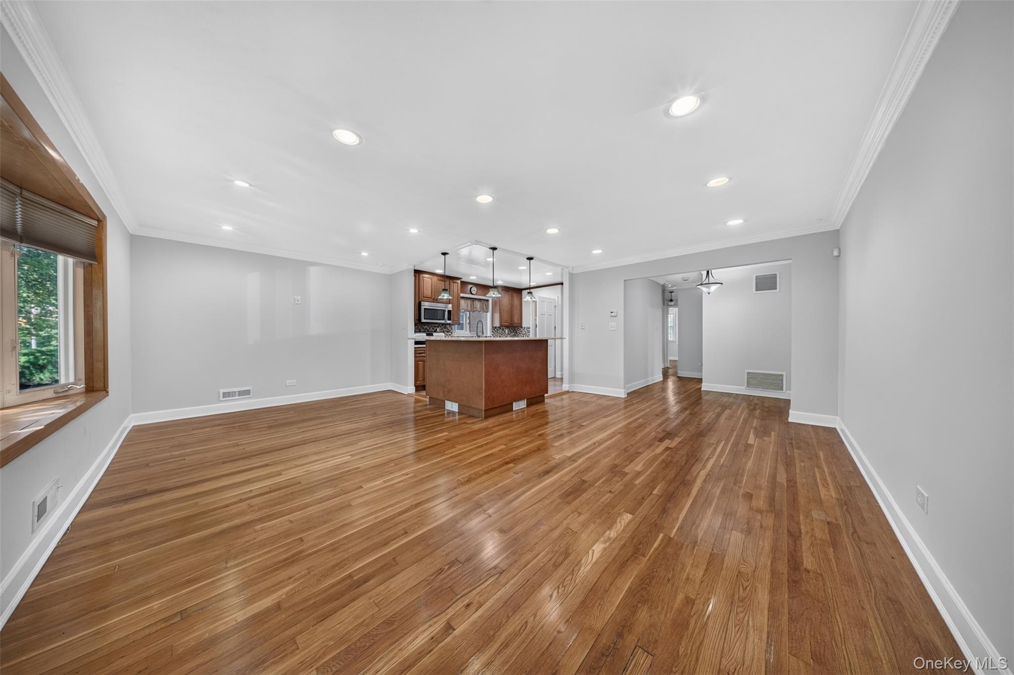 Single Family Clearview Expressway Queens, NY 11360, MLS-1048253-7