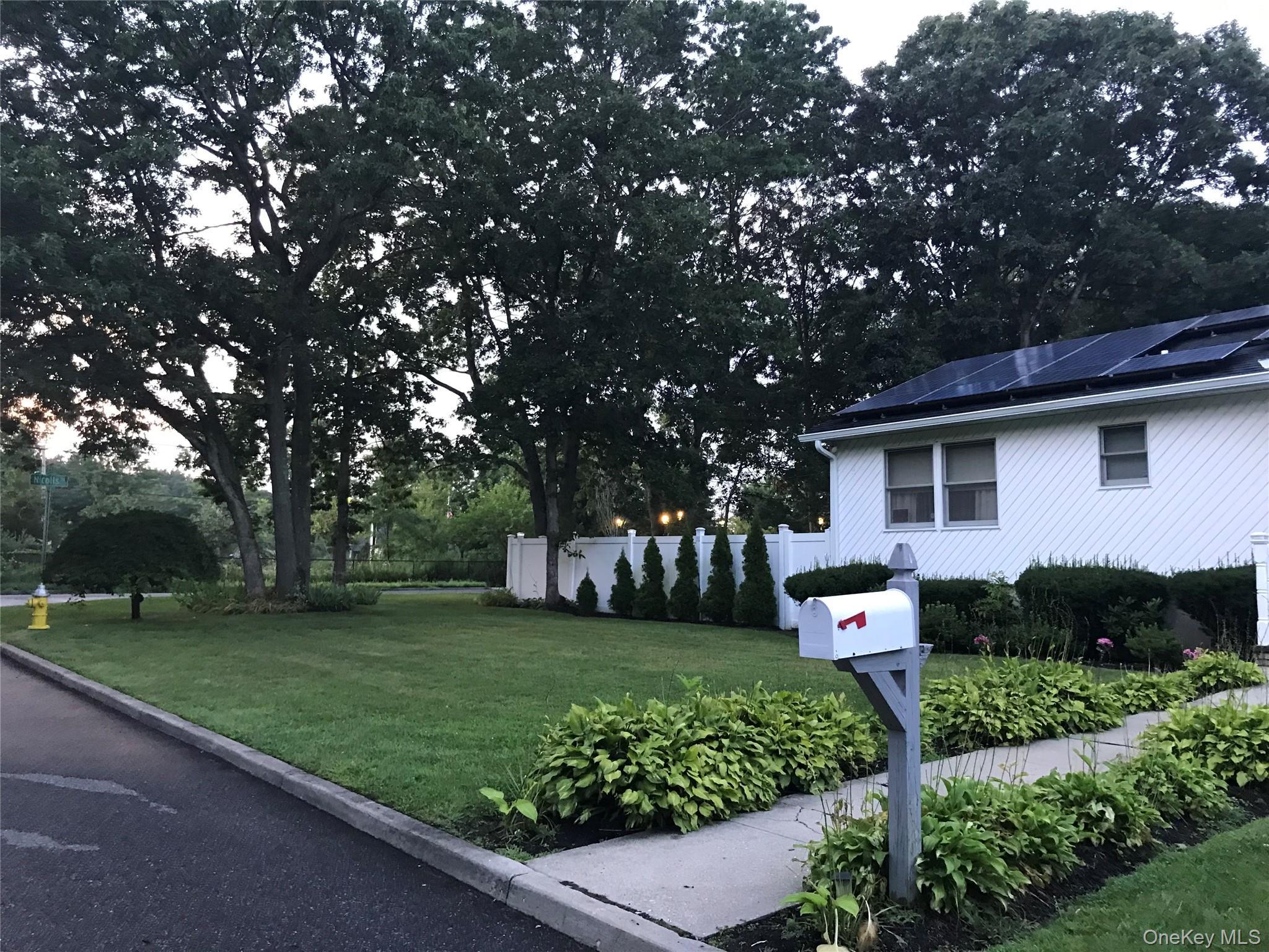 Single Family N 28th Street  Suffolk County, NY 11798, MLS-1048261-2
