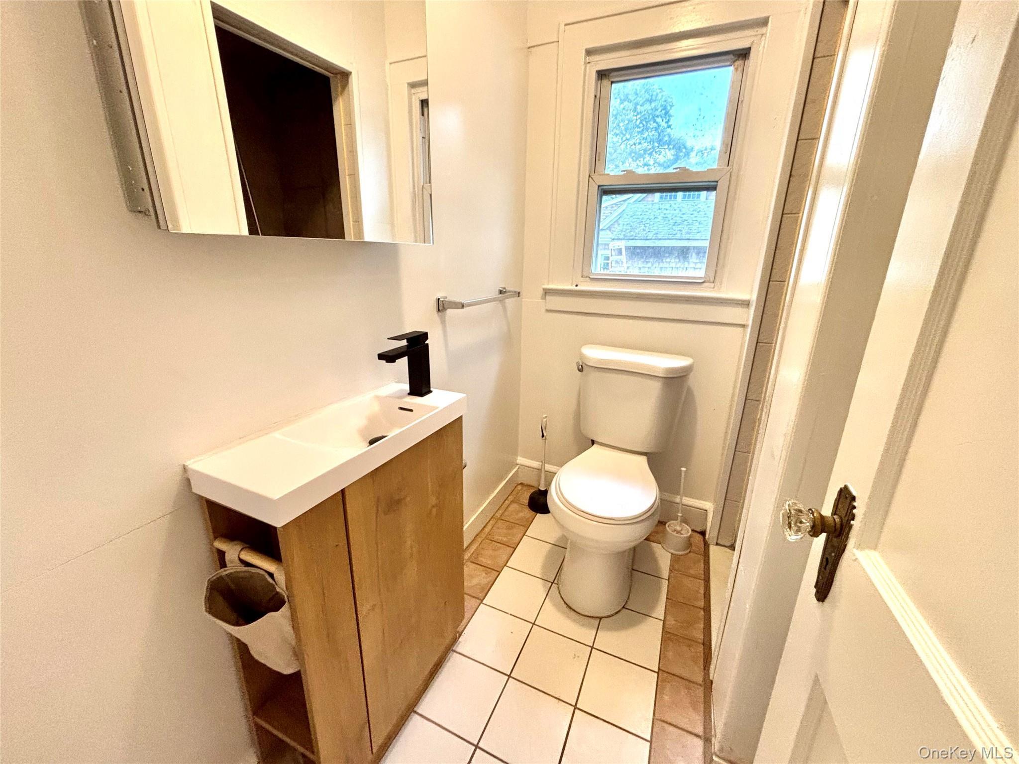 Single Family Maple Street S  Suffolk County, NY 11755, MLS-1048265-11