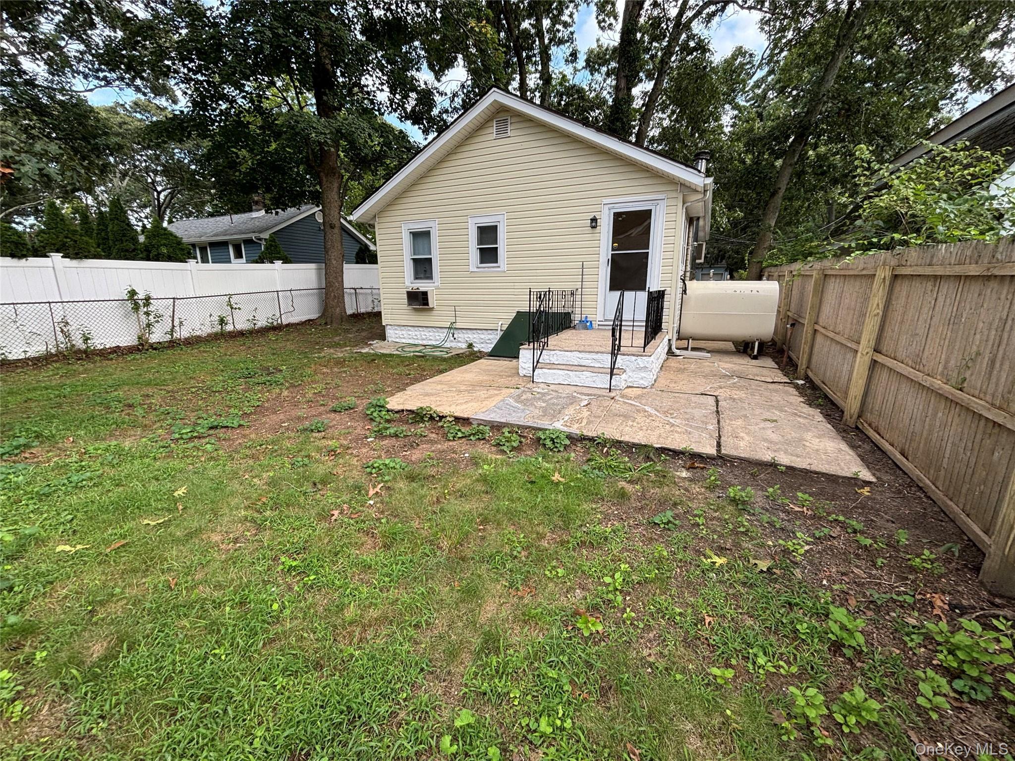 Single Family Maple Street S Suffolk County, NY 11755, MLS-1048265-3