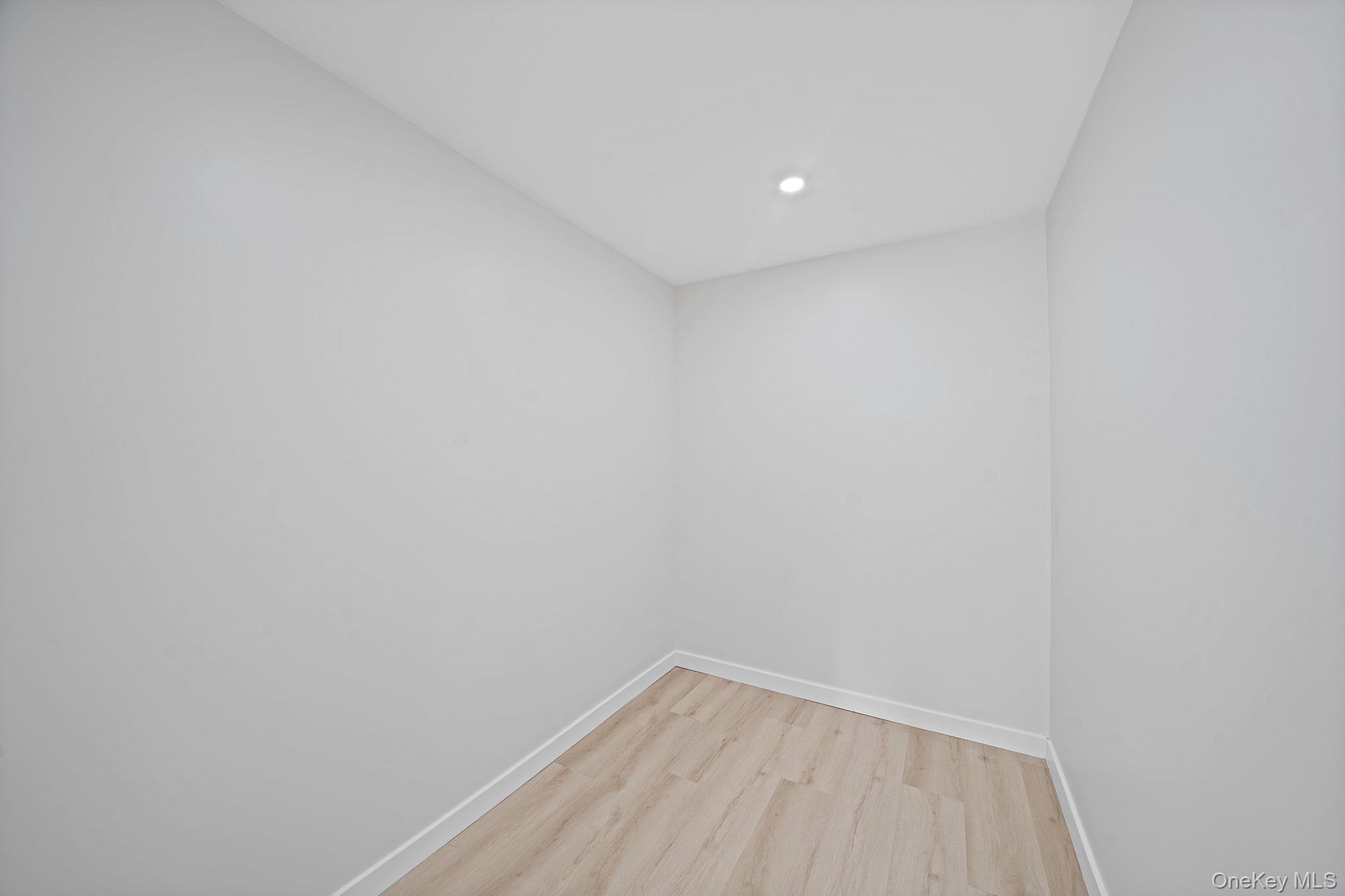 Single Family Putnam Avenue  Suffolk County, NY 11704, MLS-1048276-22