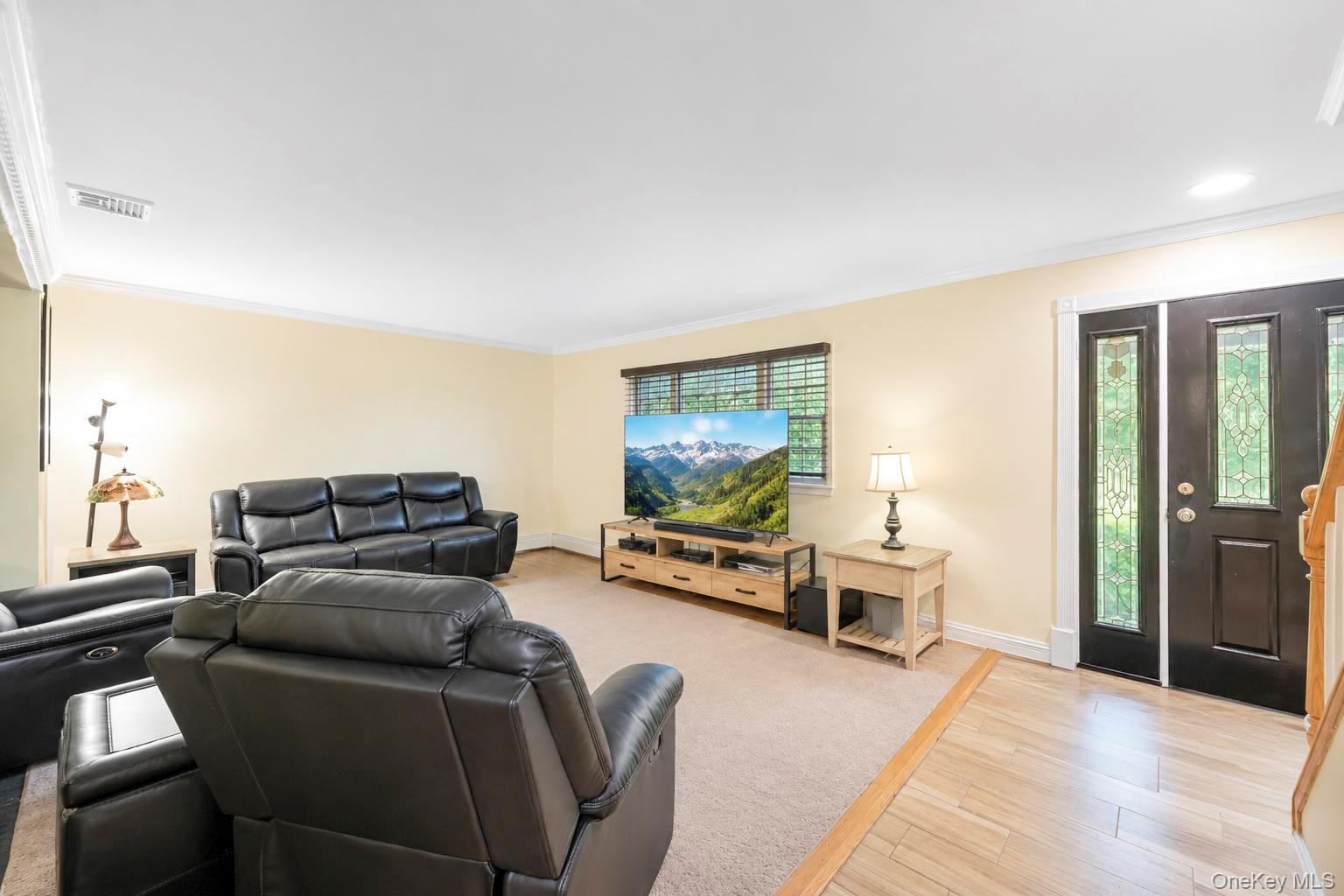 Single Family Bayview Drive  Suffolk County, NY 11769, MLS-1048277-10