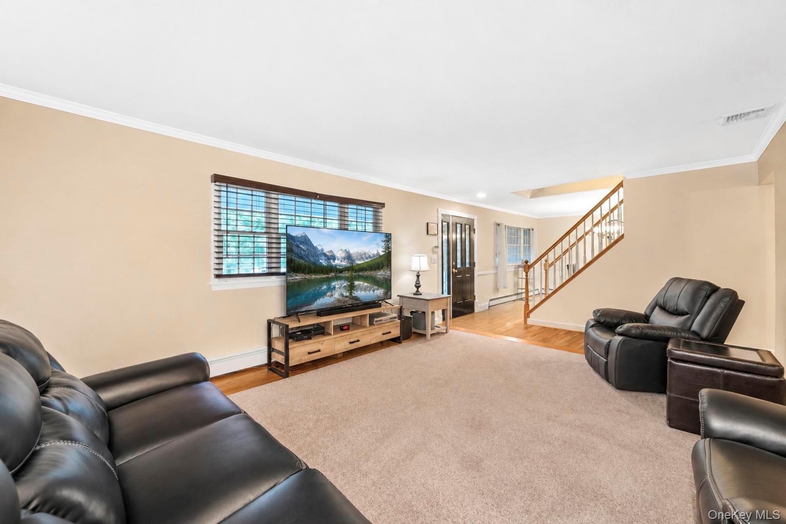 Single Family Bayview Drive  Suffolk County, NY 11769, MLS-1048277-11