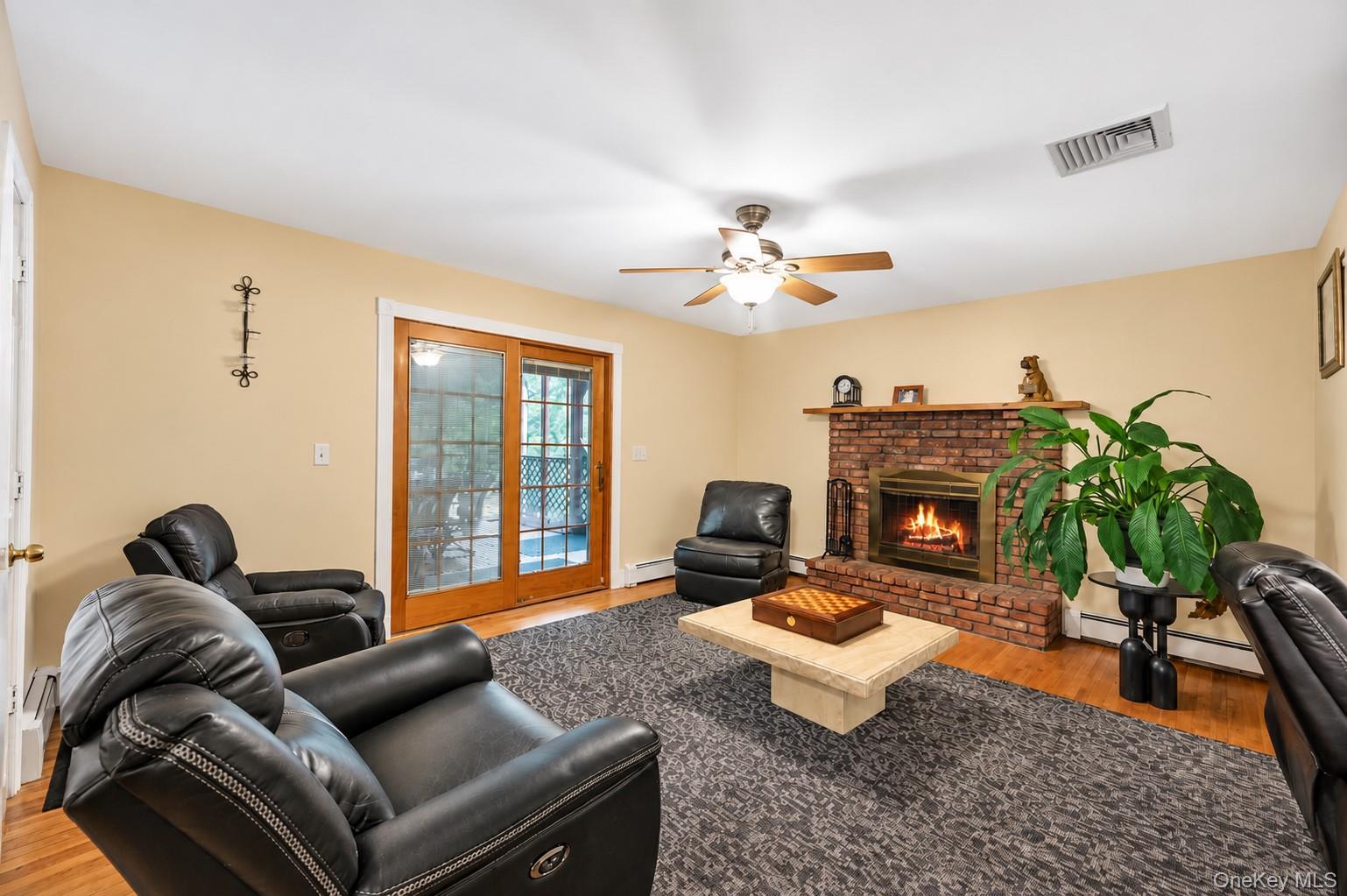 Single Family Bayview Drive  Suffolk County, NY 11769, MLS-1048277-15