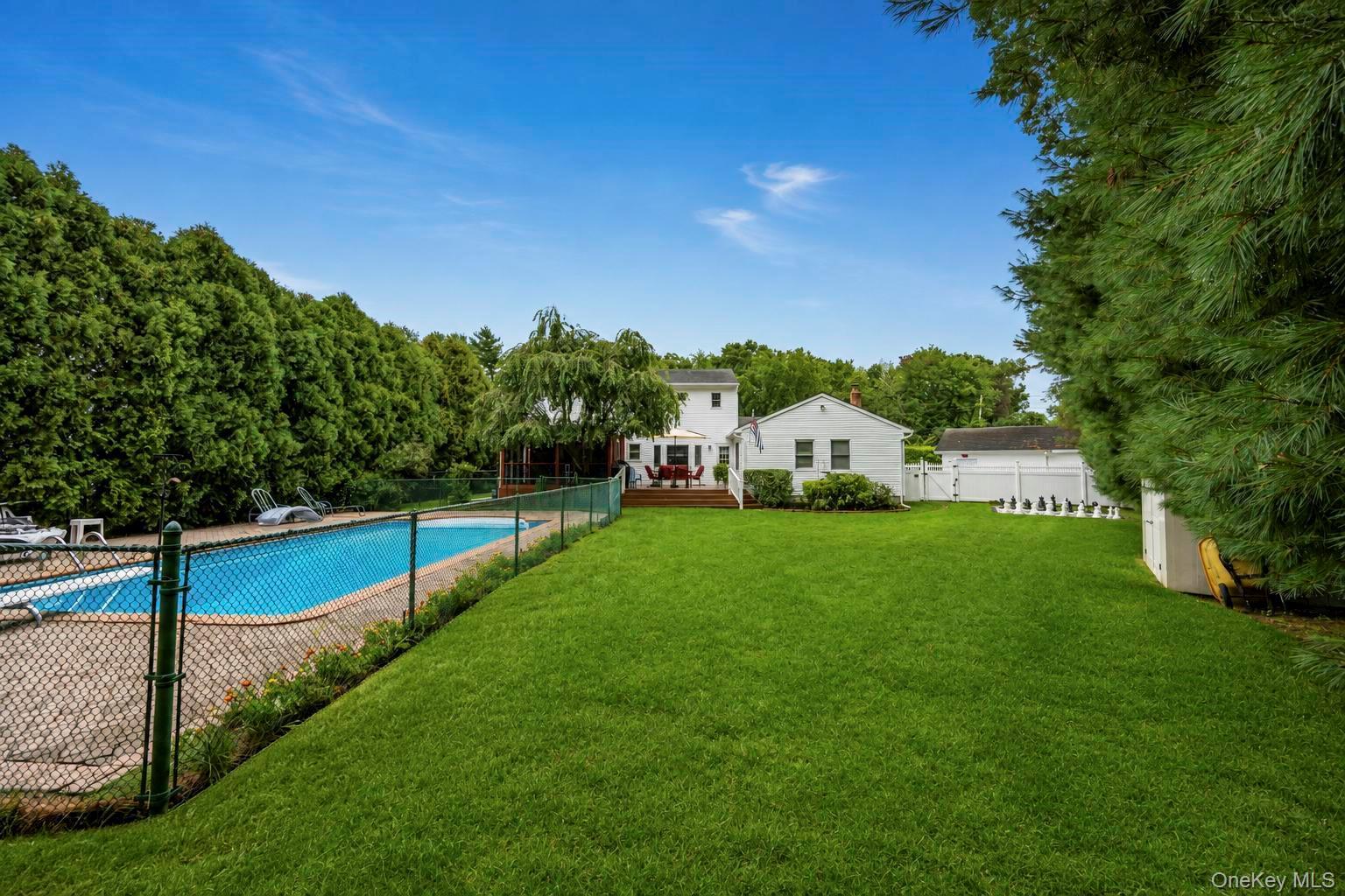 Single Family Bayview Drive  Suffolk County, NY 11769, MLS-1048277-36