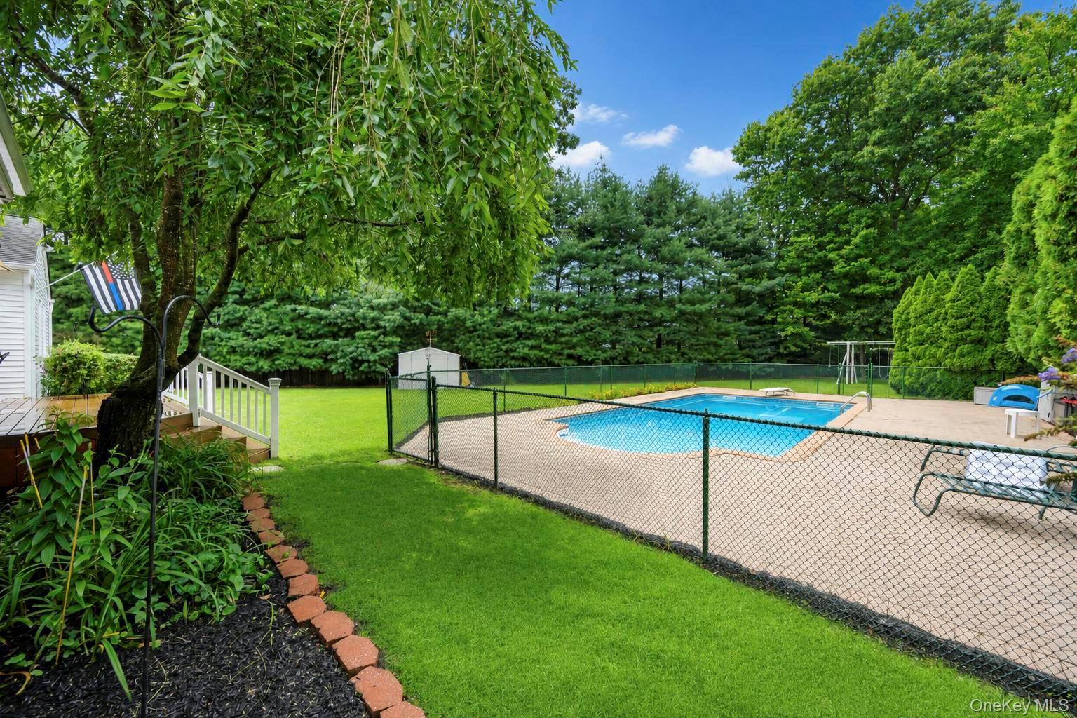 Single Family Bayview Drive  Suffolk County, NY 11769, MLS-1048277-38