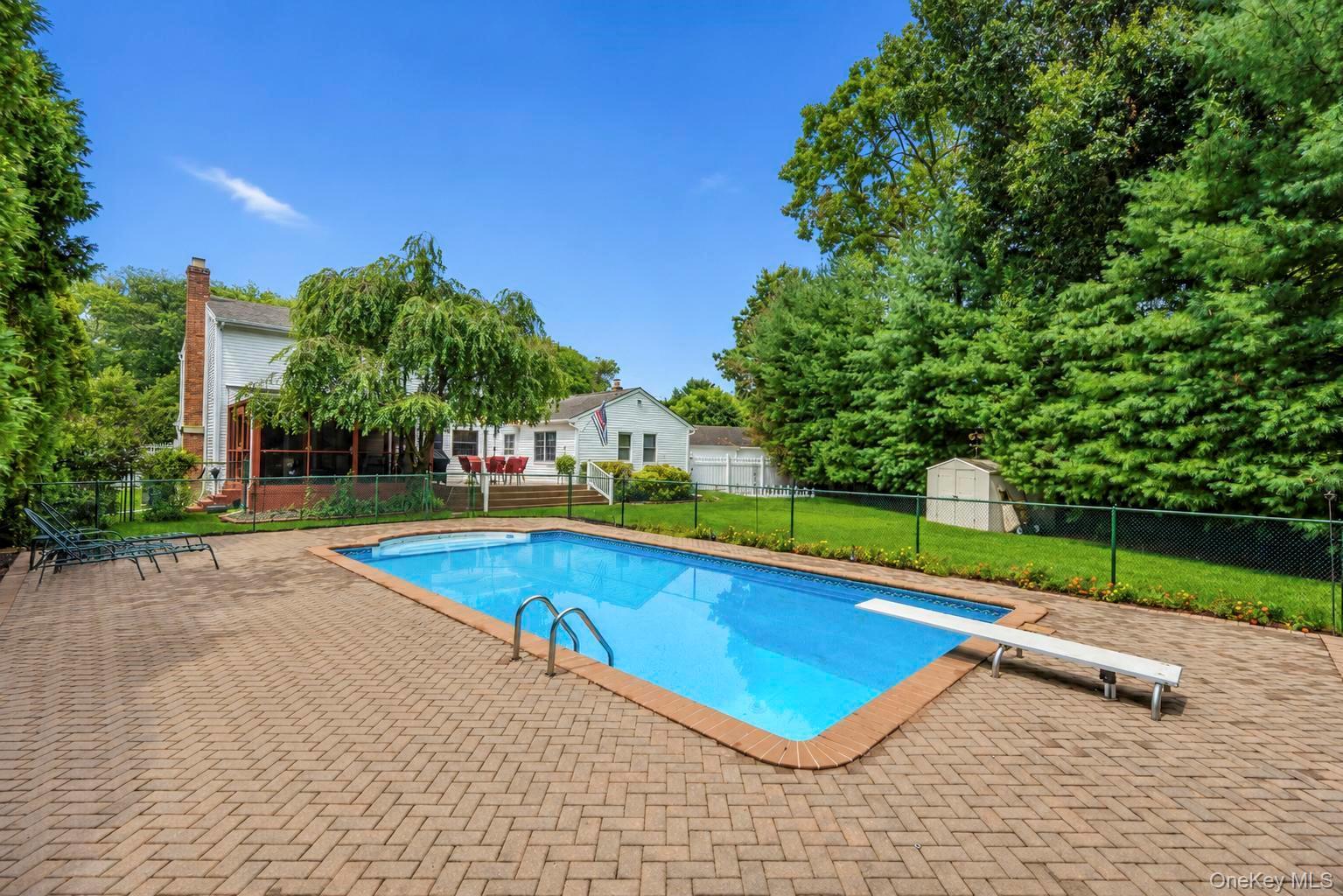 Single Family Bayview Drive  Suffolk County, NY 11769, MLS-1048277-39