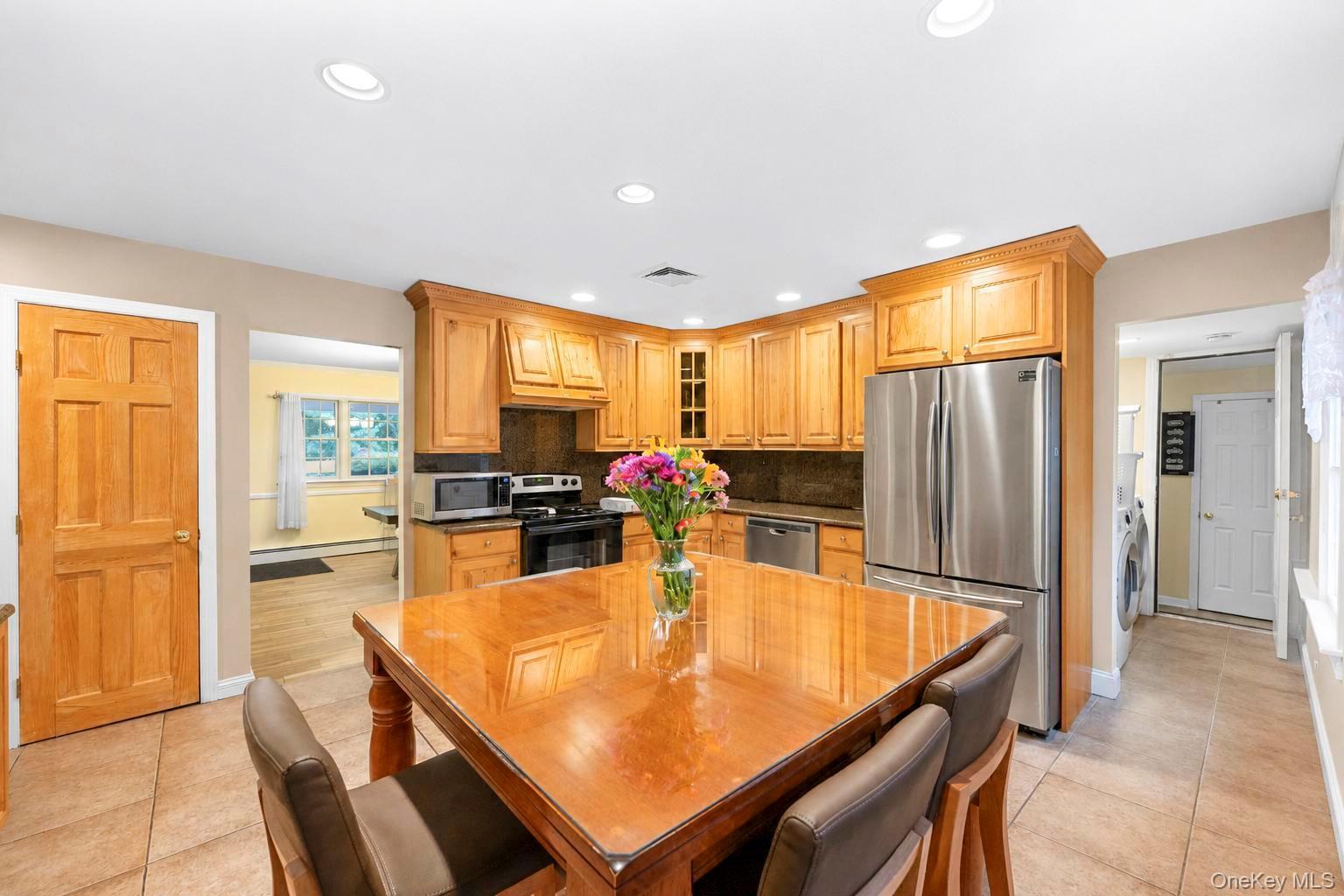 Single Family Bayview Drive  Suffolk County, NY 11769, MLS-1048277-4