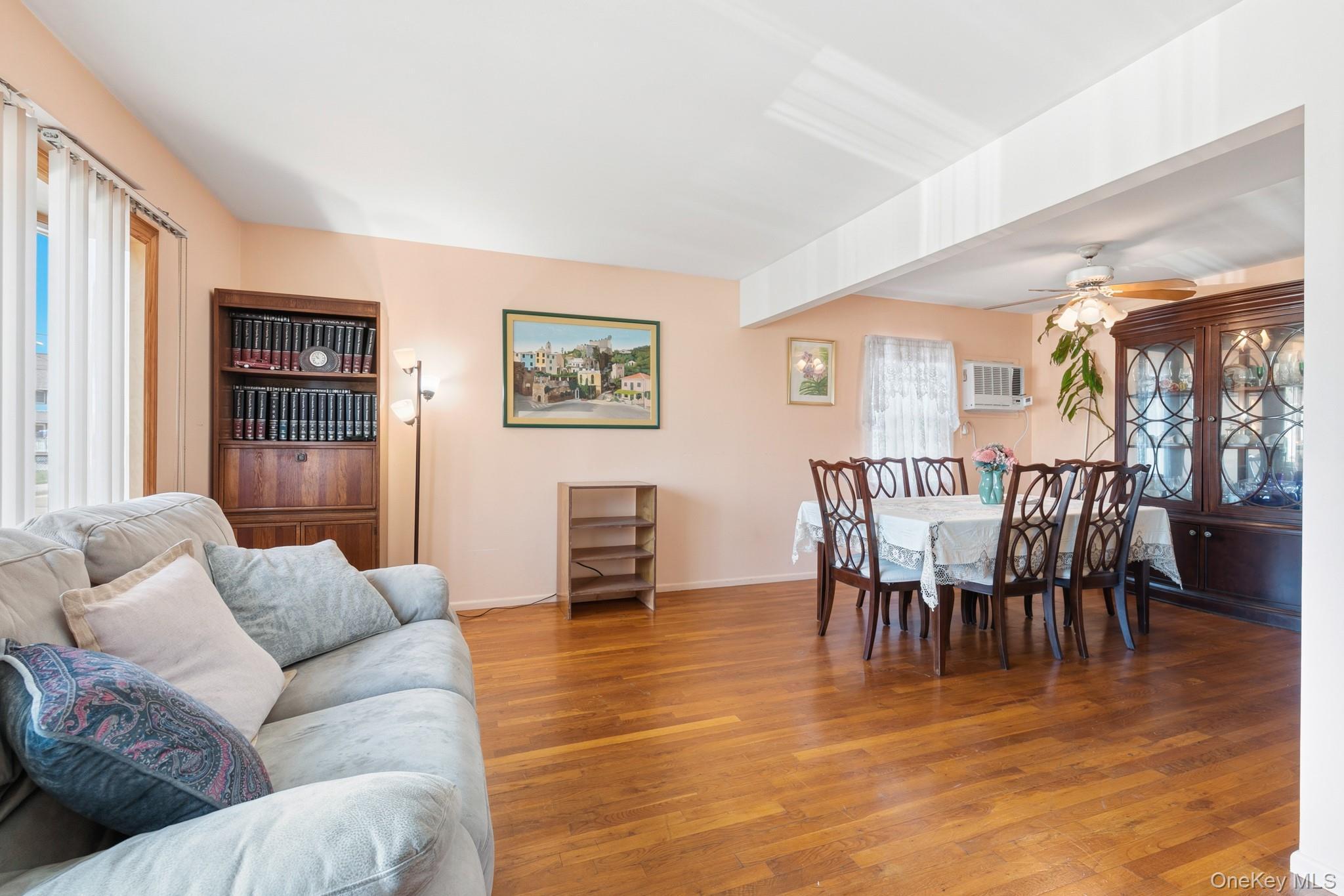 Single Family Acorn Place Nassau County, NY 11563, MLS-1048279-4