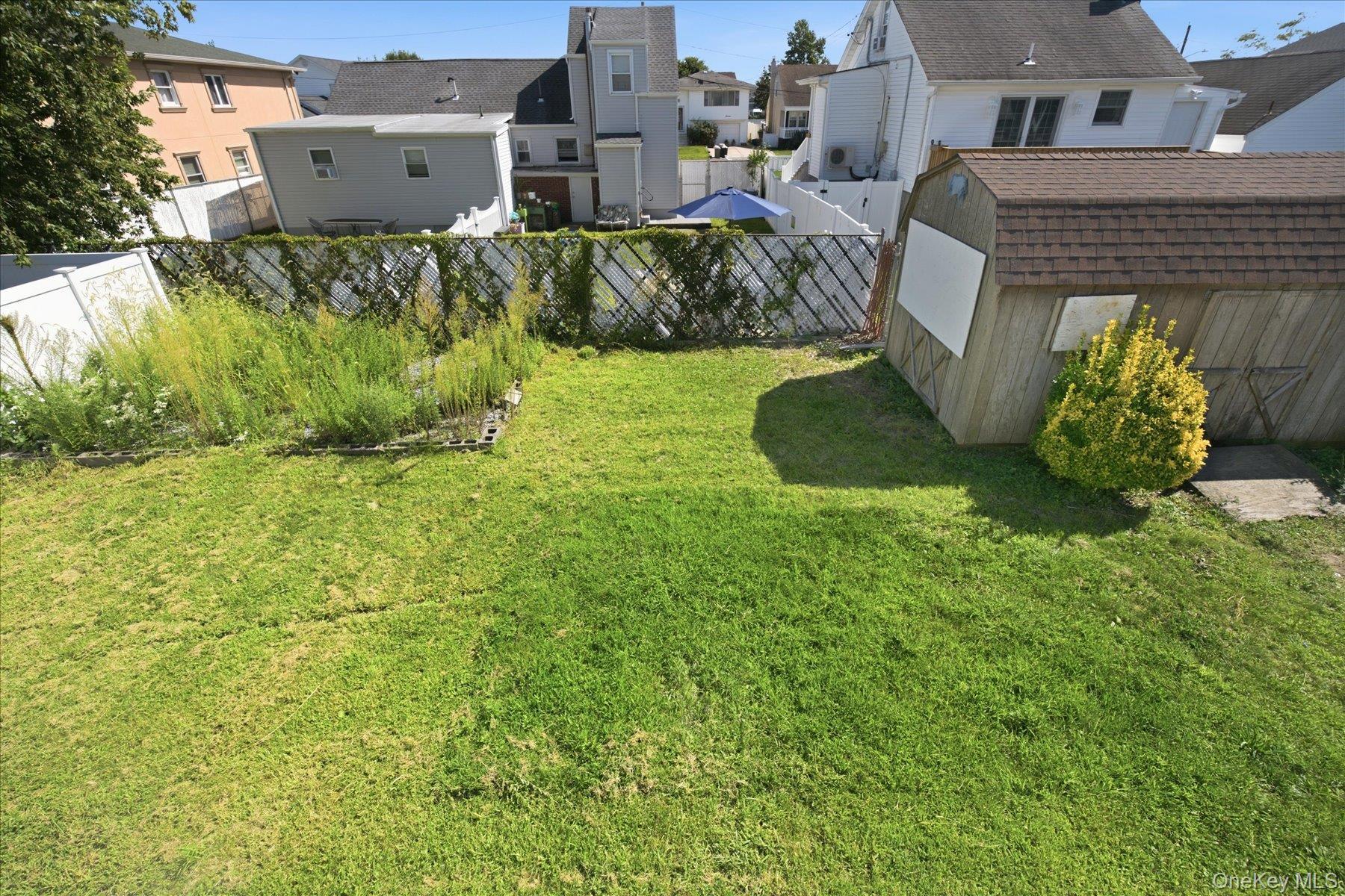 Single Family Garfield Place  Suffolk County, NY 11757, MLS-1048280-29