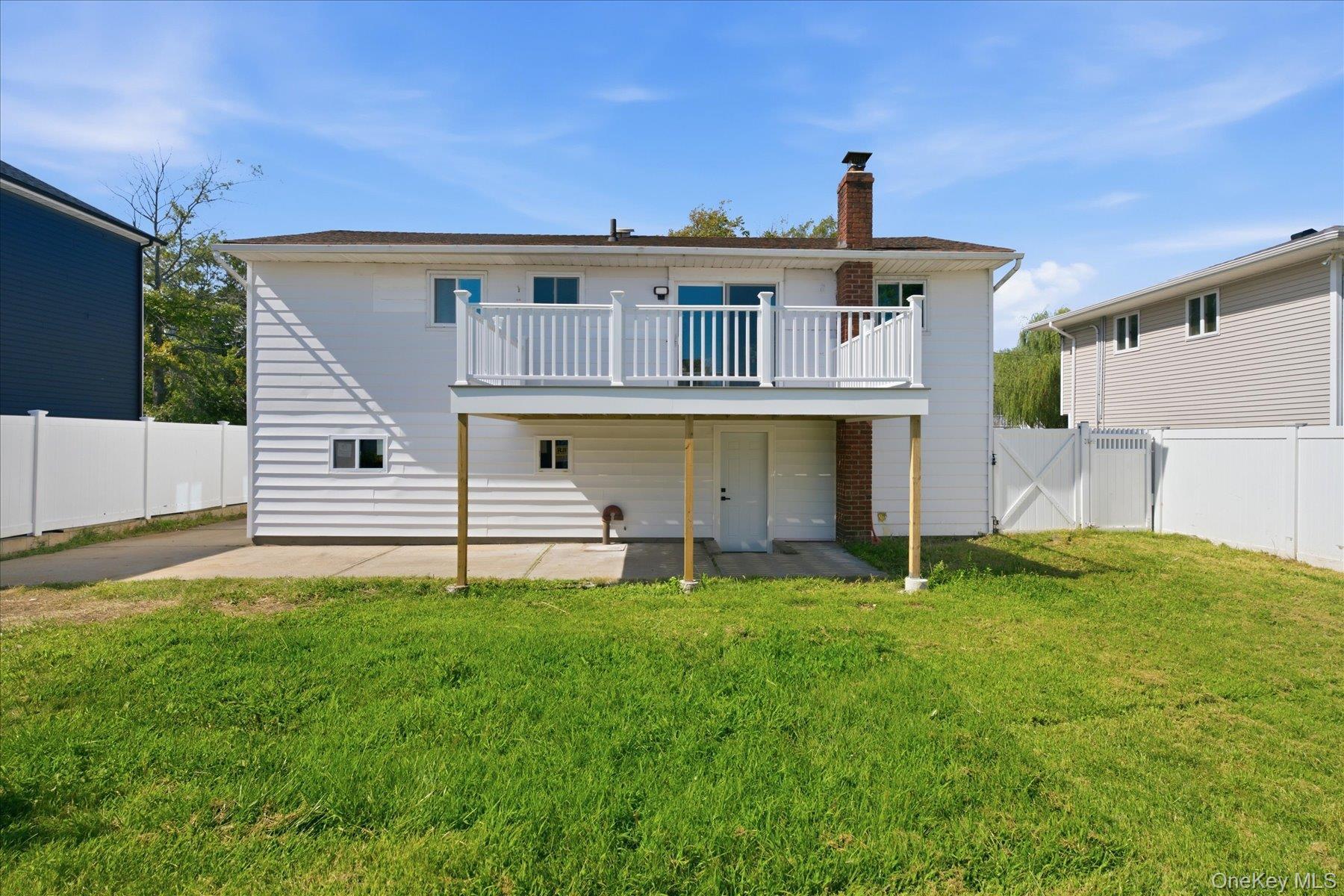 Single Family Garfield Place  Suffolk County, NY 11757, MLS-1048280-31