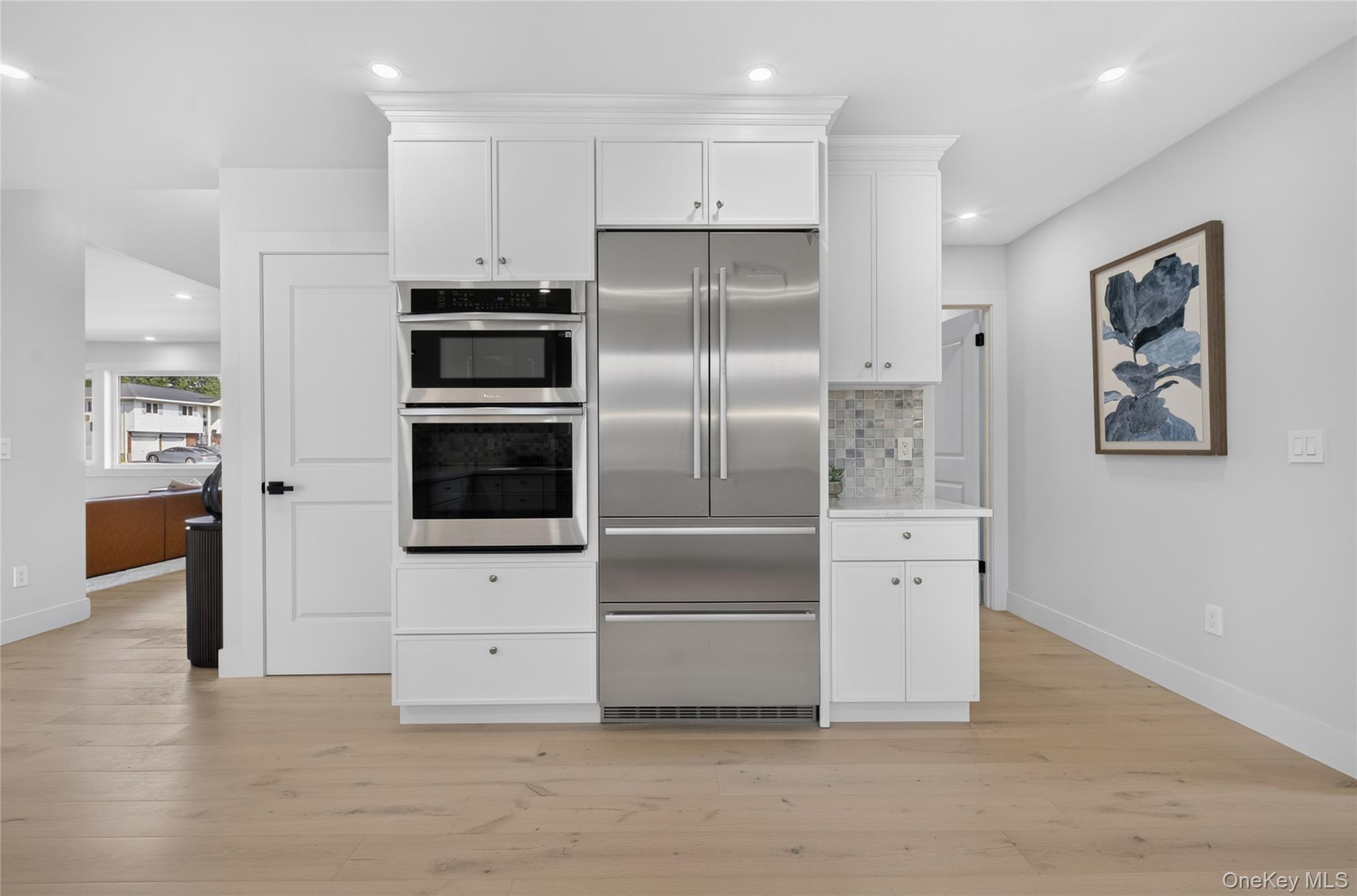 Single Family Lee Place  Nassau County, NY 11804, MLS-1048286-15
