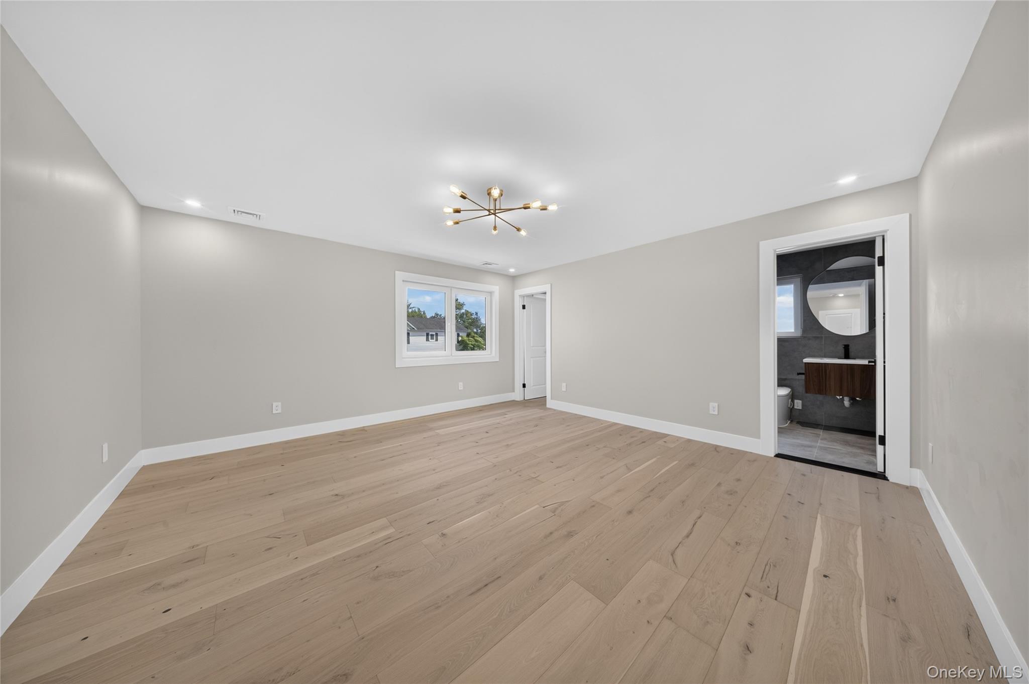 Single Family Lee Place  Nassau County, NY 11804, MLS-1048286-22