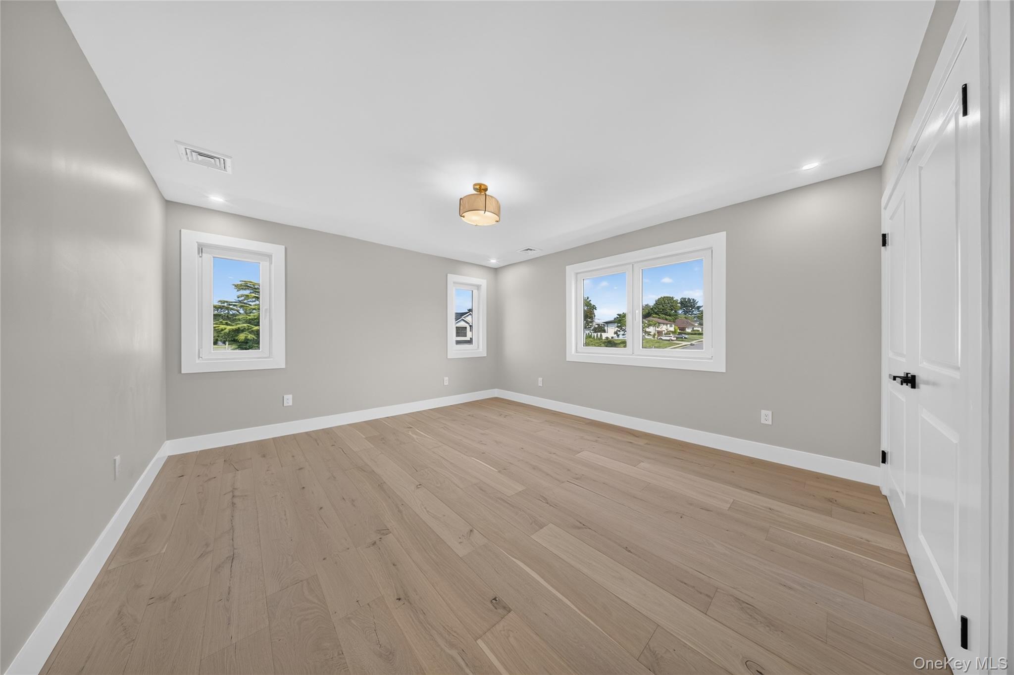 Single Family Lee Place  Nassau County, NY 11804, MLS-1048286-24