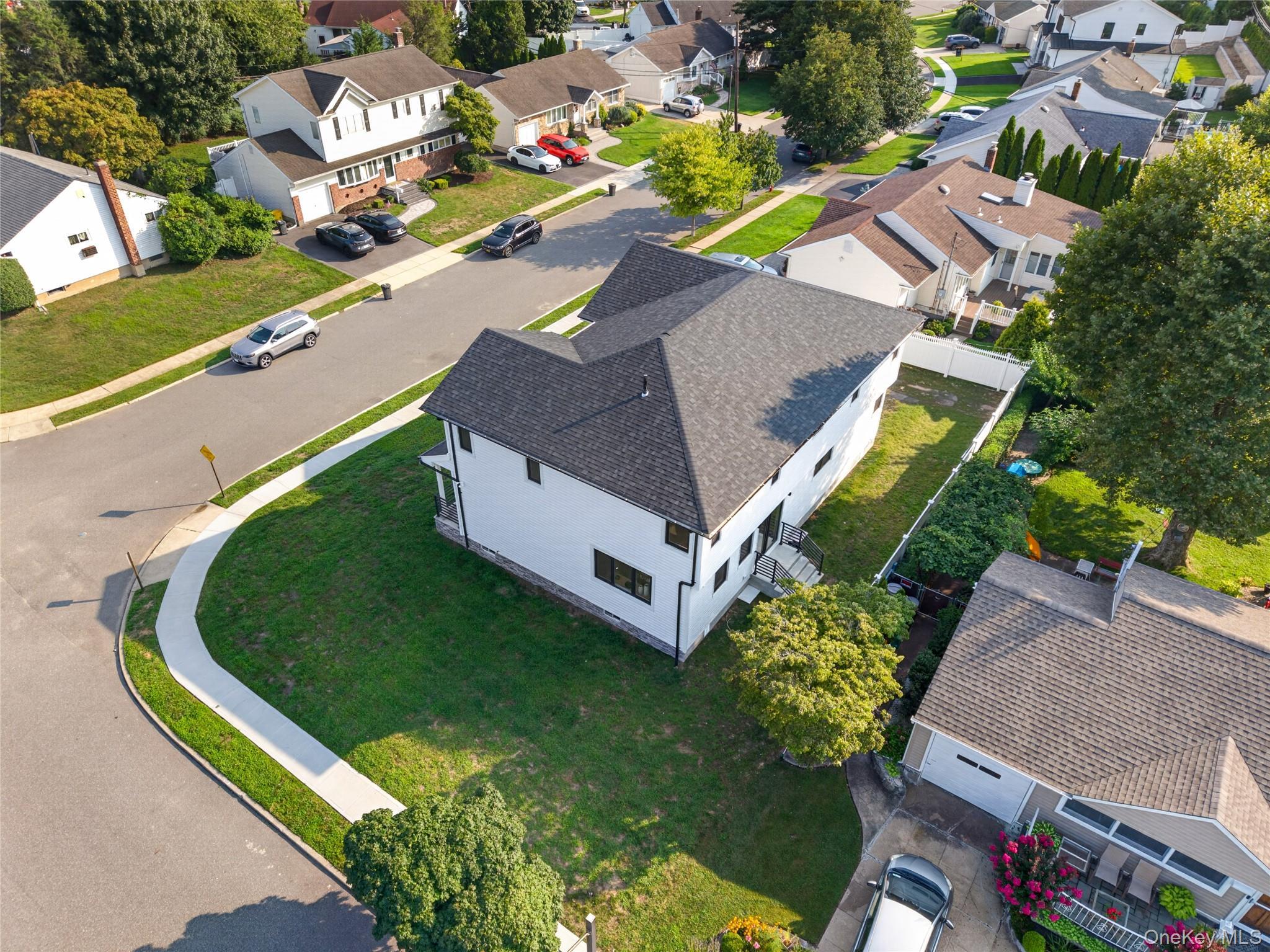 Single Family Lee Place  Nassau County, NY 11804, MLS-1048286-31