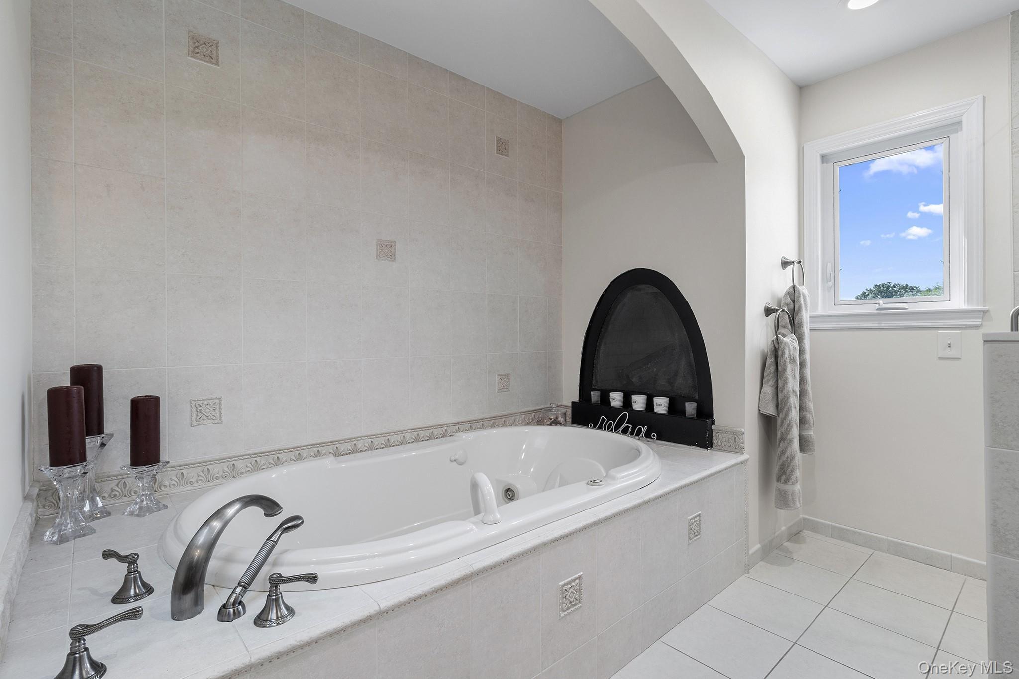 Single Family Adele Court  Nassau County, NY 11793, MLS-1048290-32